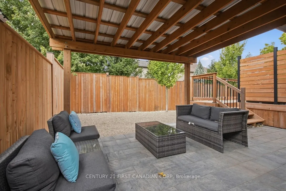 12 Briscoe Crescent