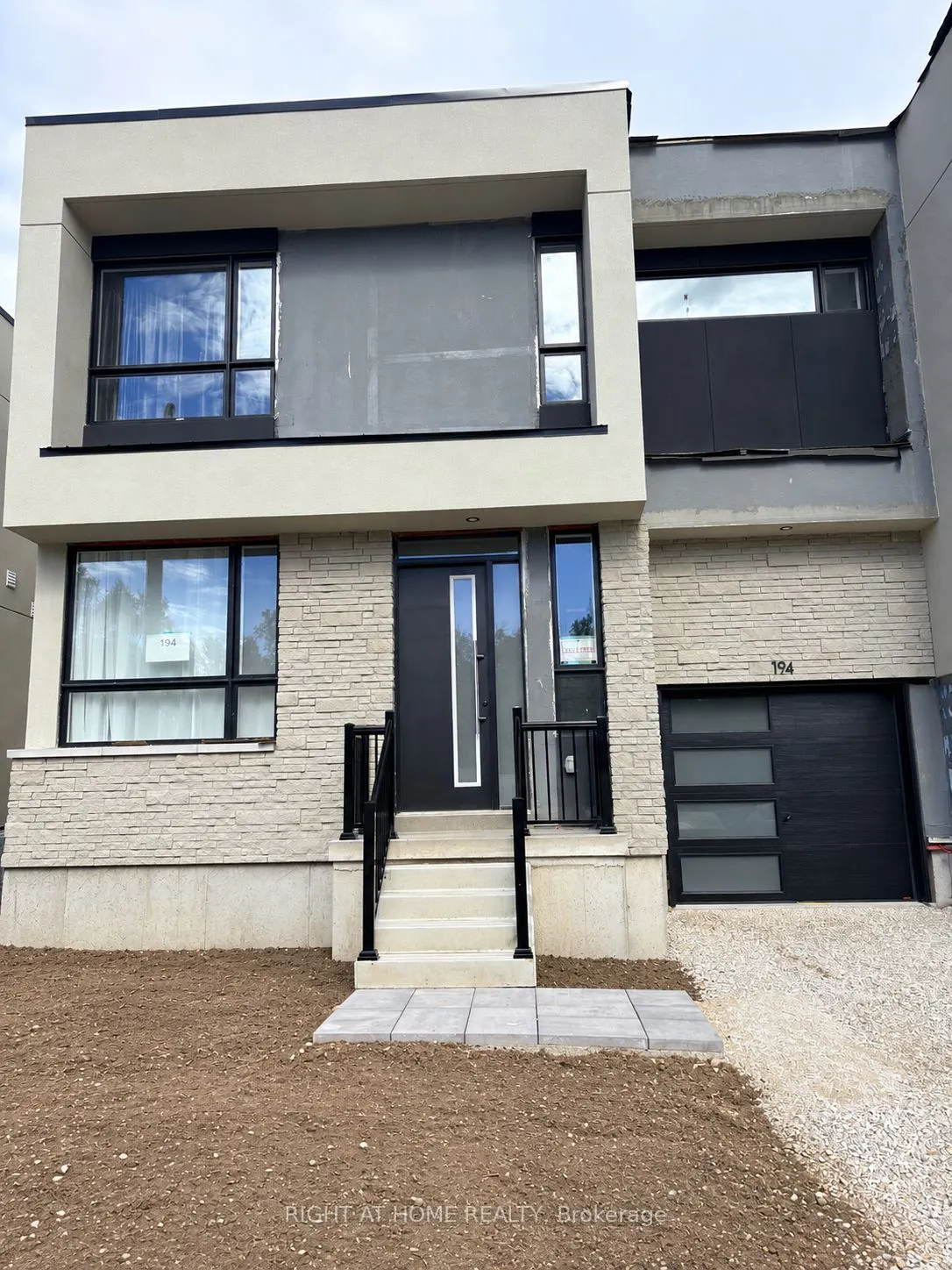 194 Stoneleigh Drive