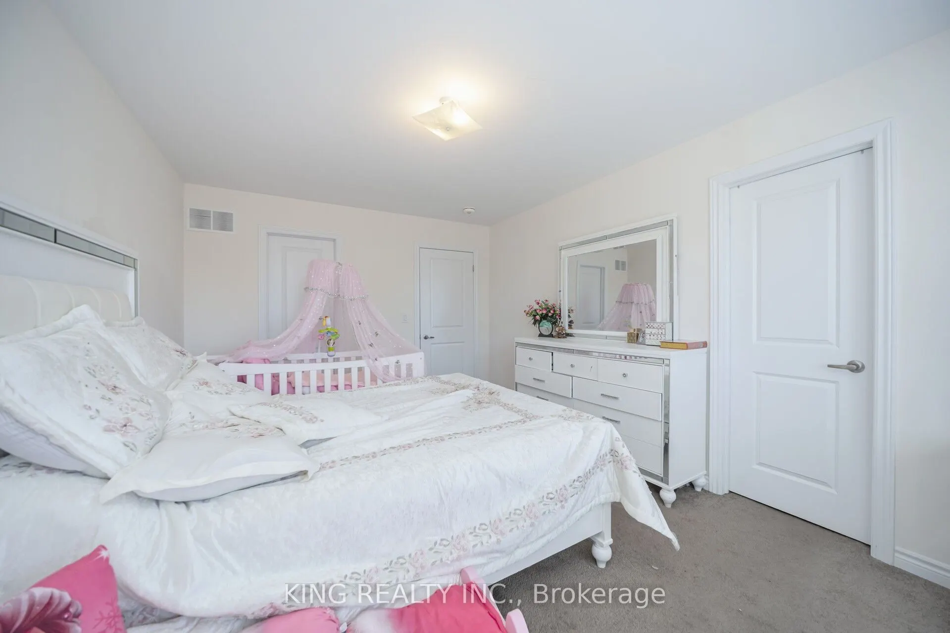 7 Todd Crescent