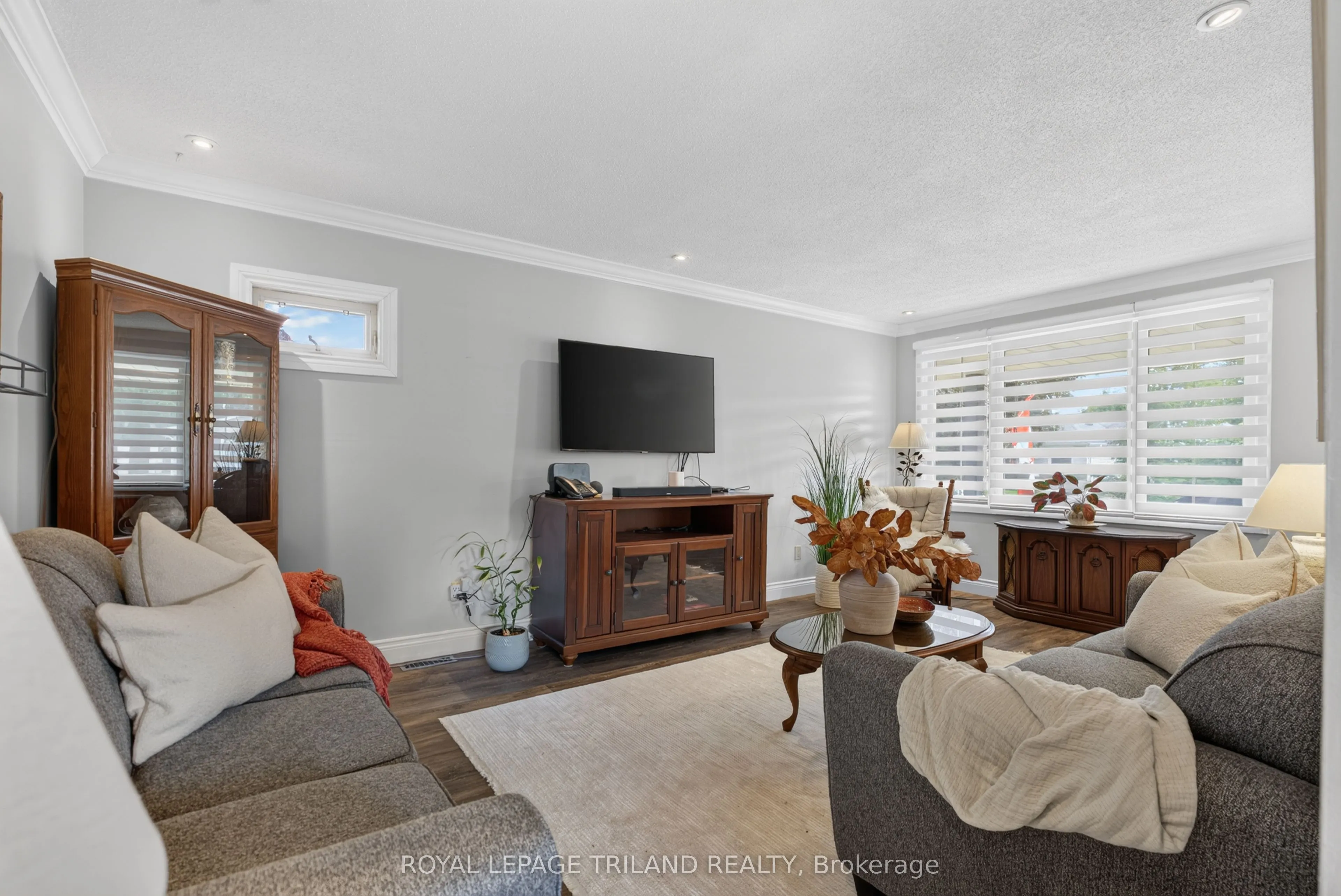 21 Jena Crescent