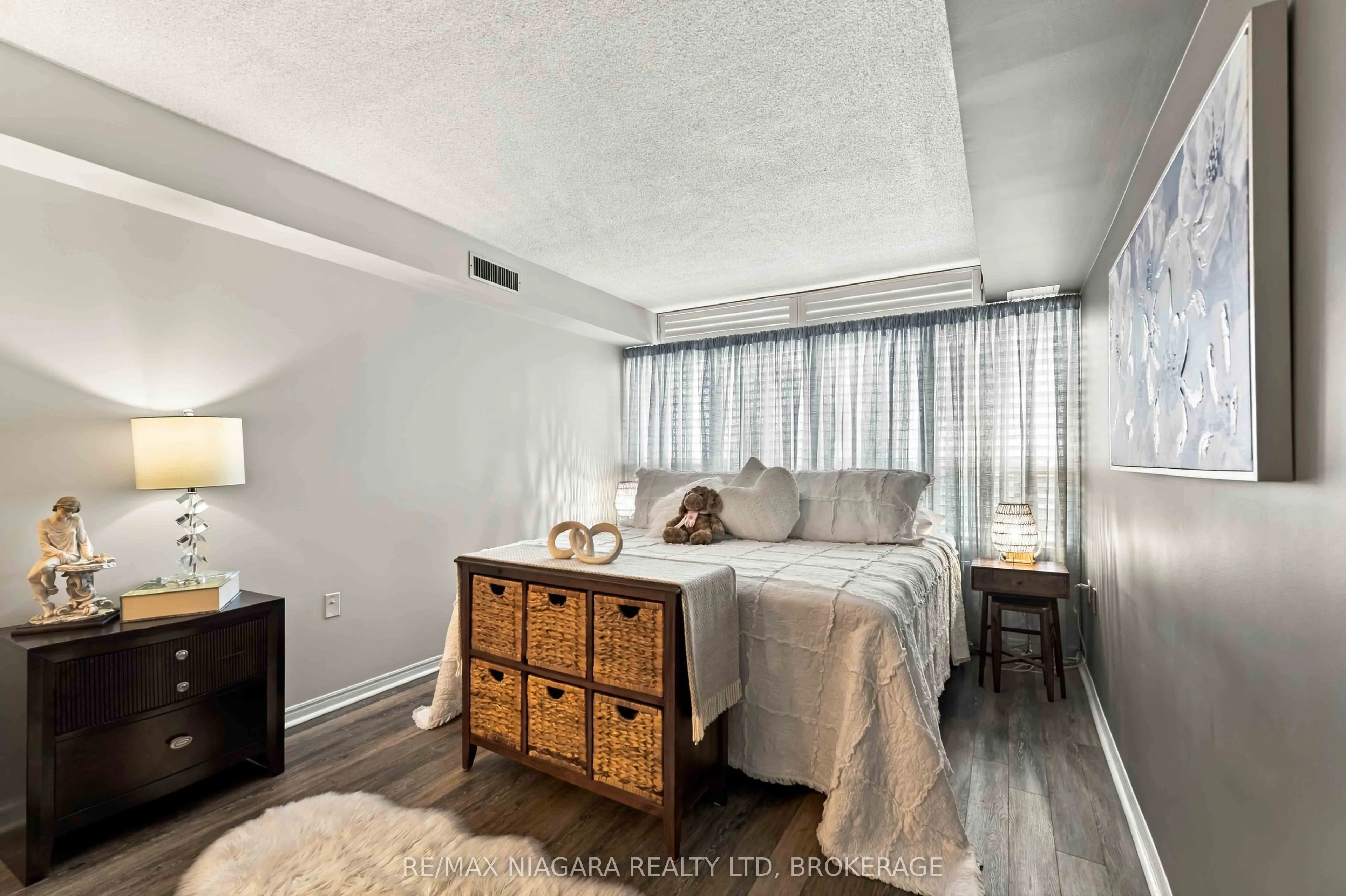 5100 Dorchester Road #704