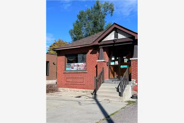1088 Main Street W