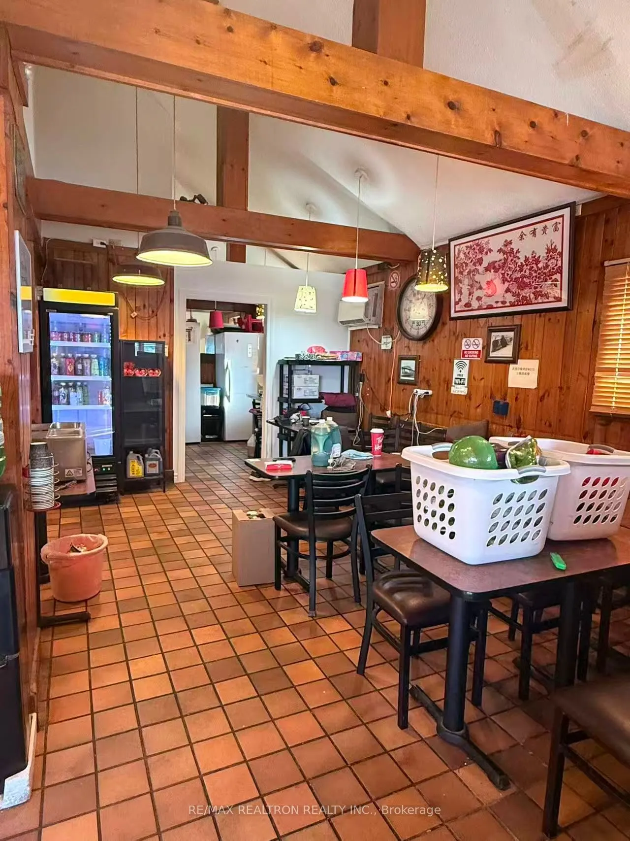 1088 Main Street W