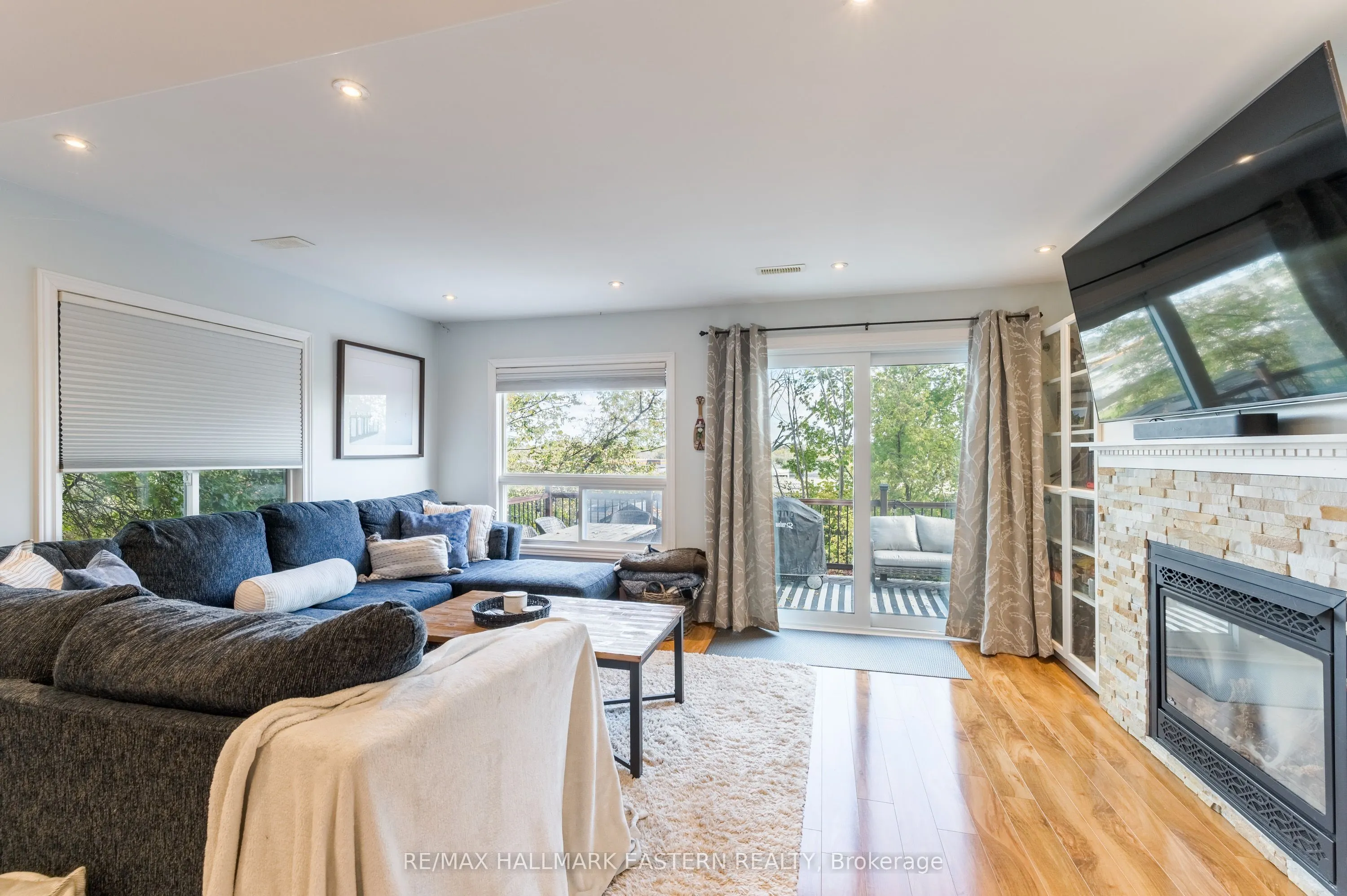 688 Trailview Drive