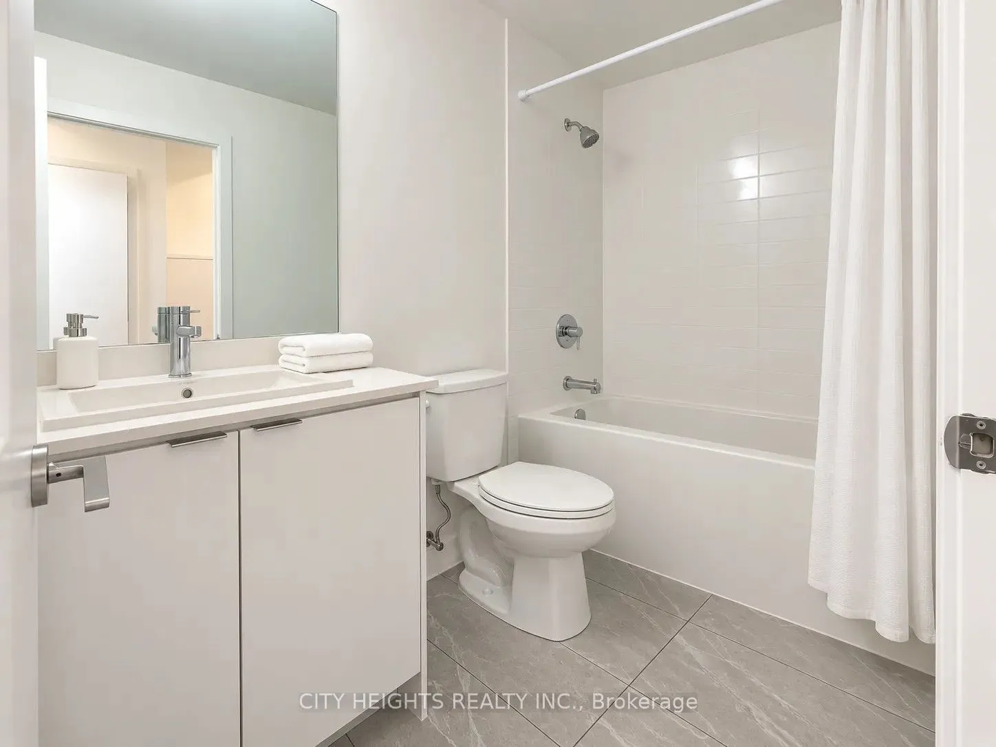 55 Duke Street W #2202