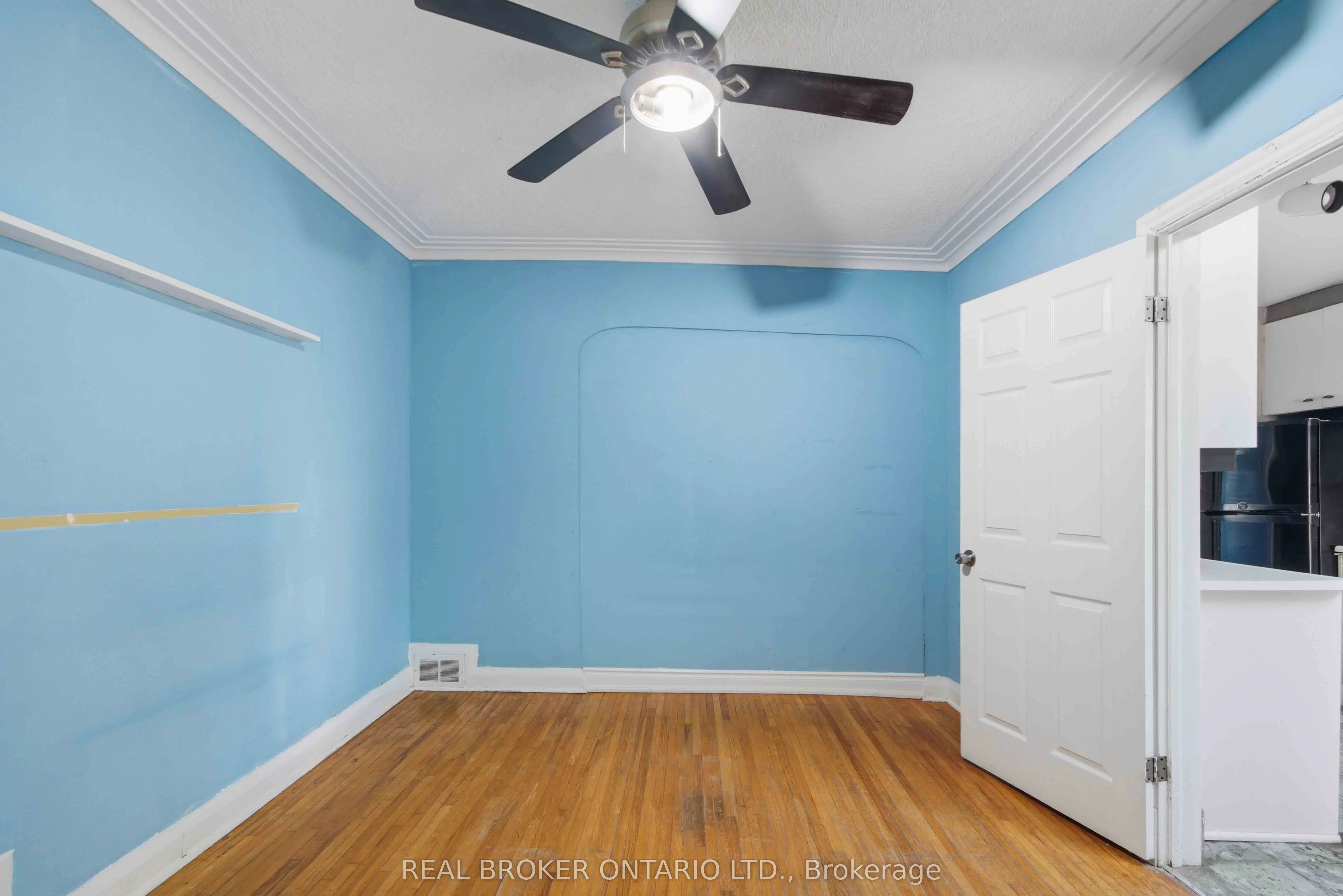 250 Macdonald Avenue