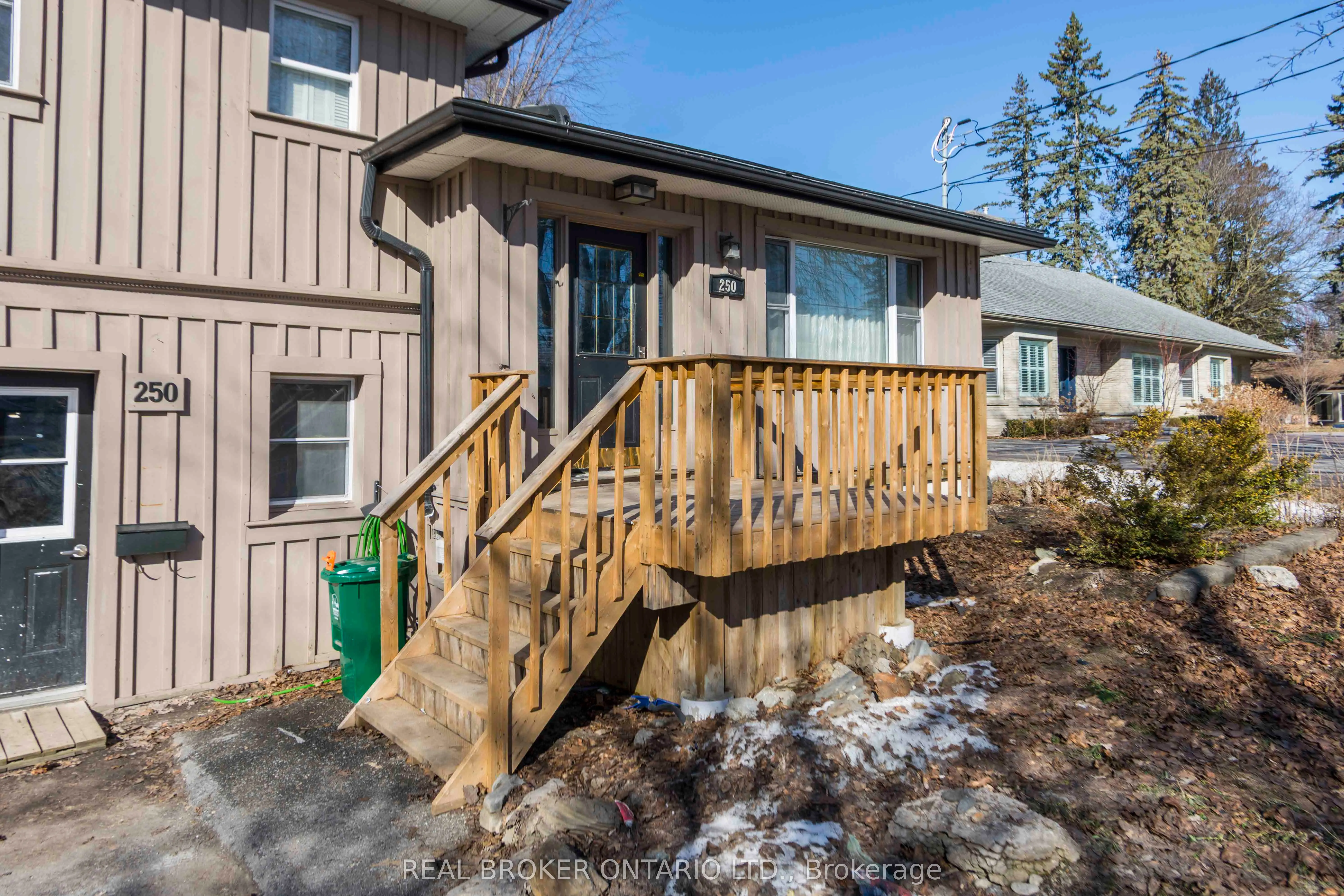 250 Macdonald Avenue