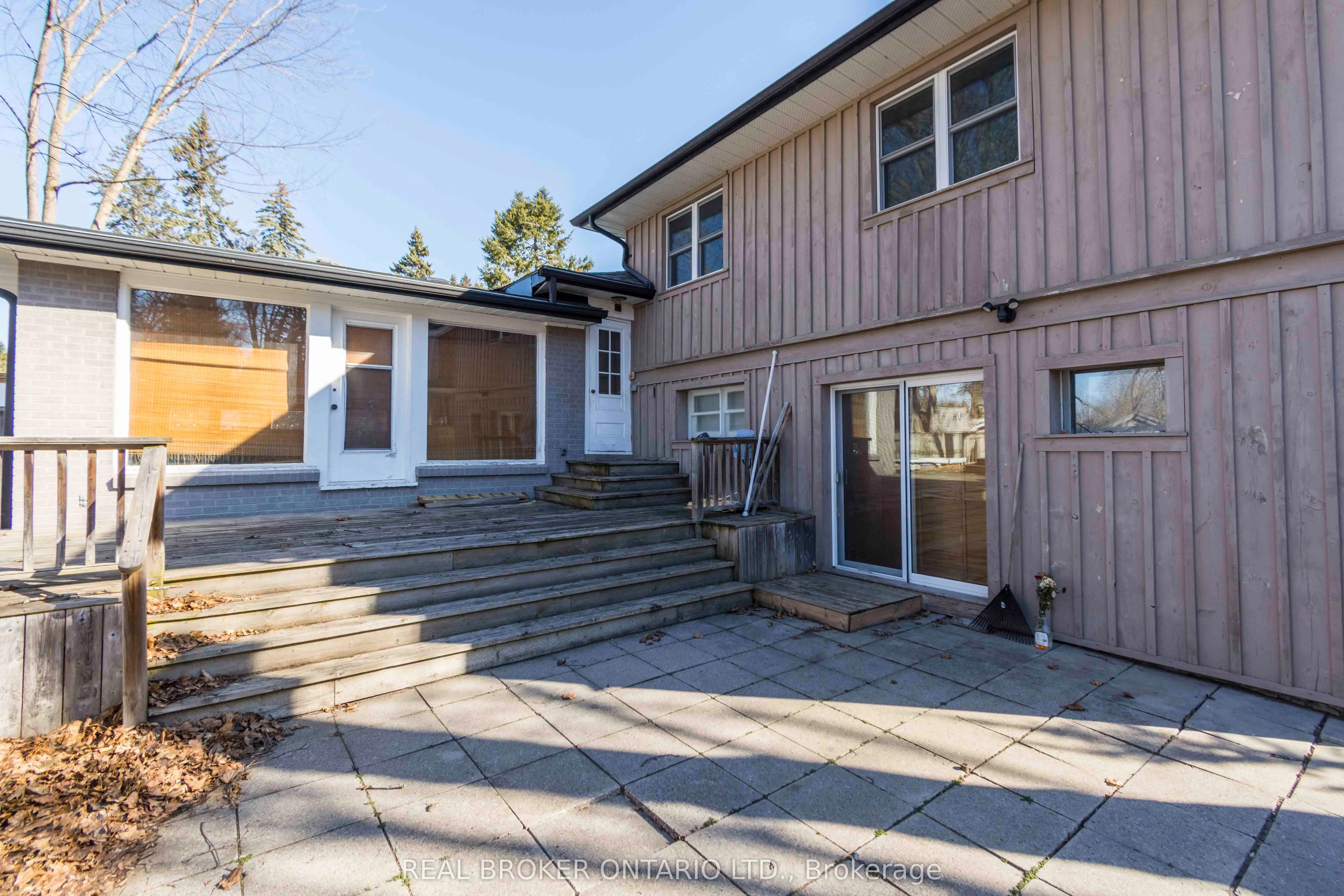 250 Macdonald Avenue