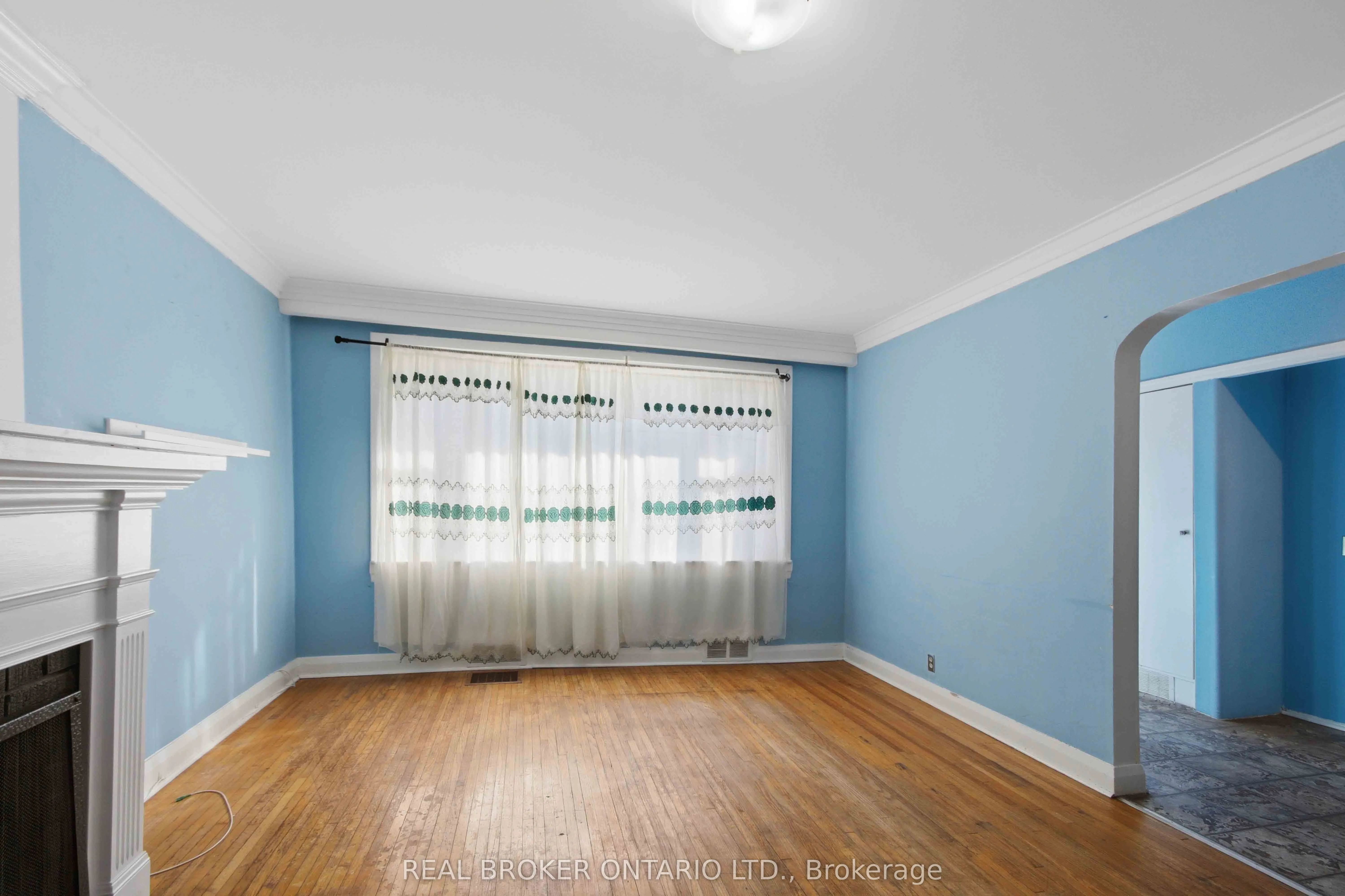 250 Macdonald Avenue