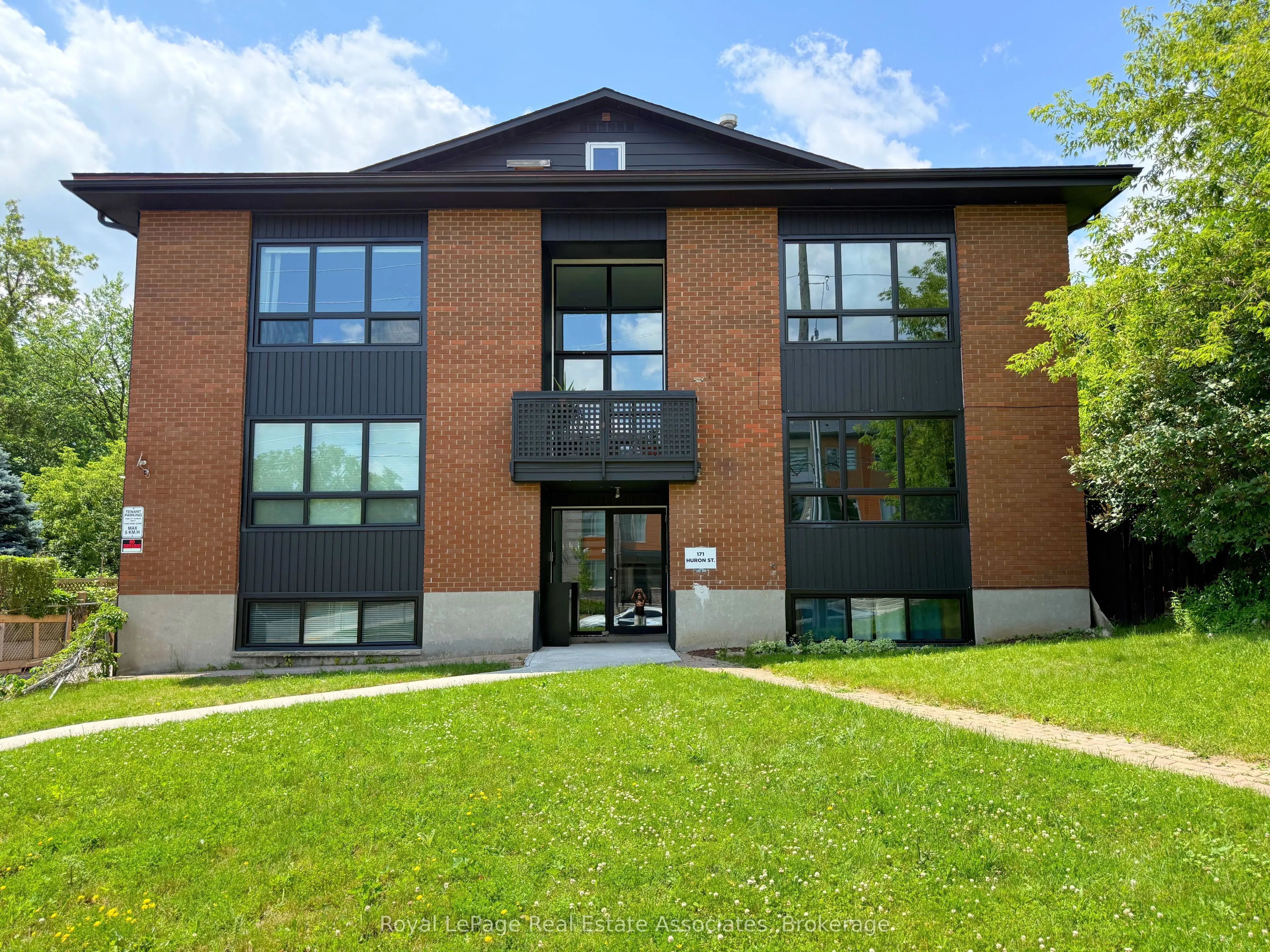171 Huron Street #2