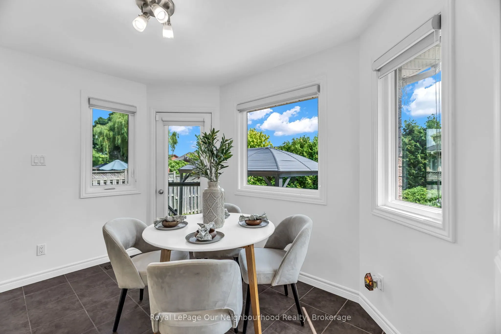 135 Kanata Crescent