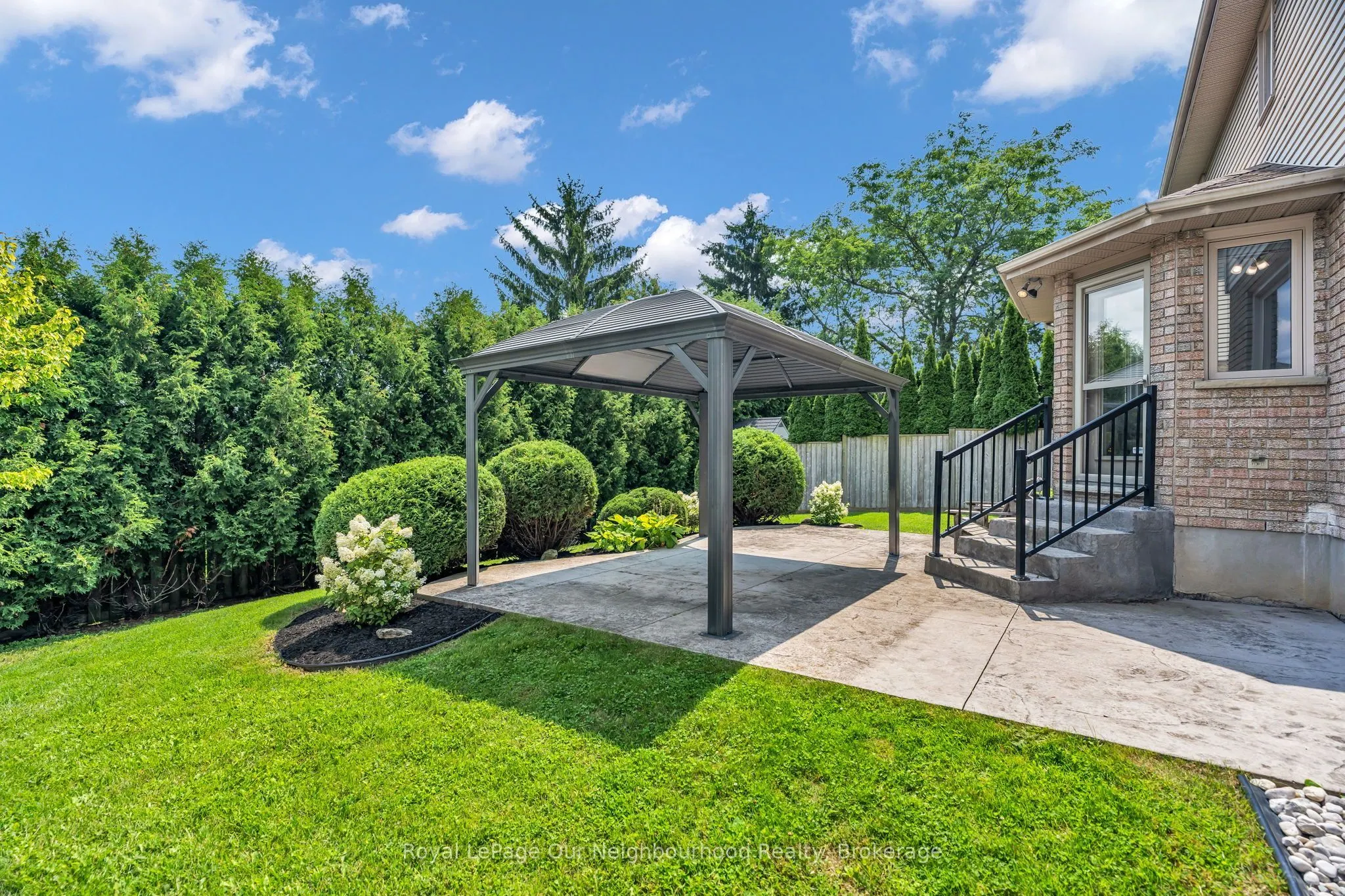 135 Kanata Crescent