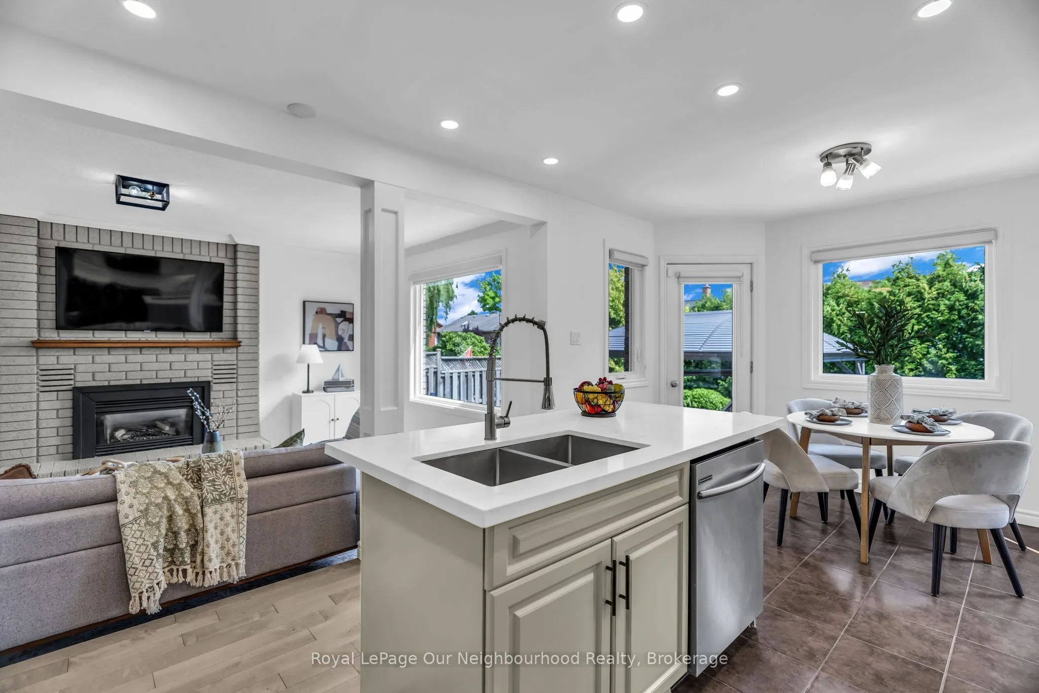 135 Kanata Crescent