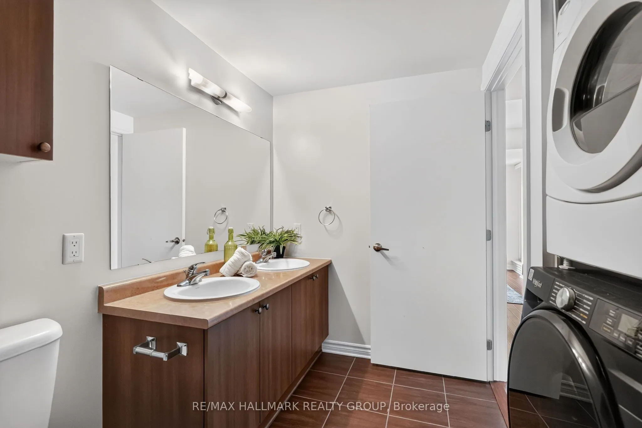 250 Lett Street #405
