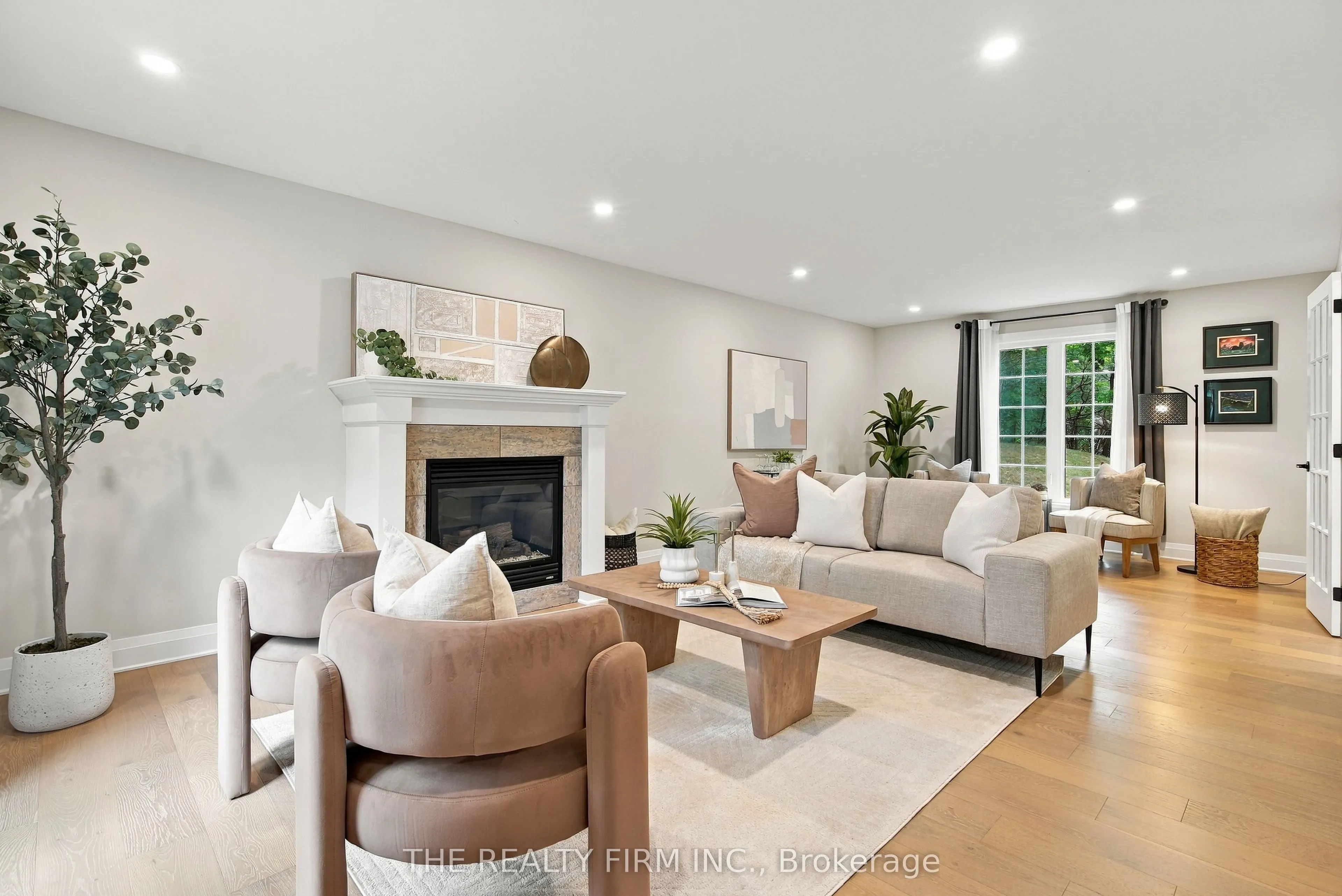 51 HAMPTON Crescent