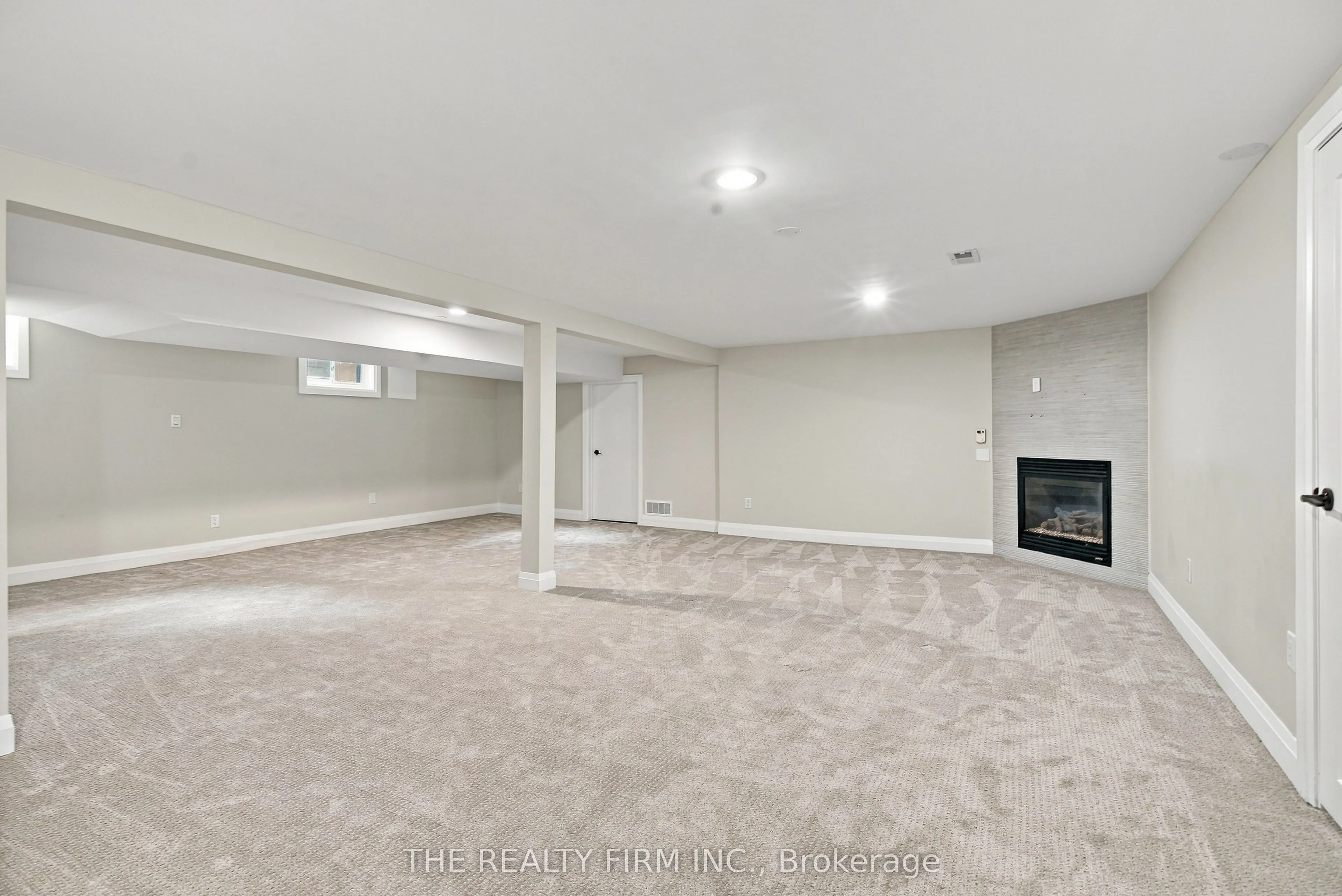 51 HAMPTON Crescent