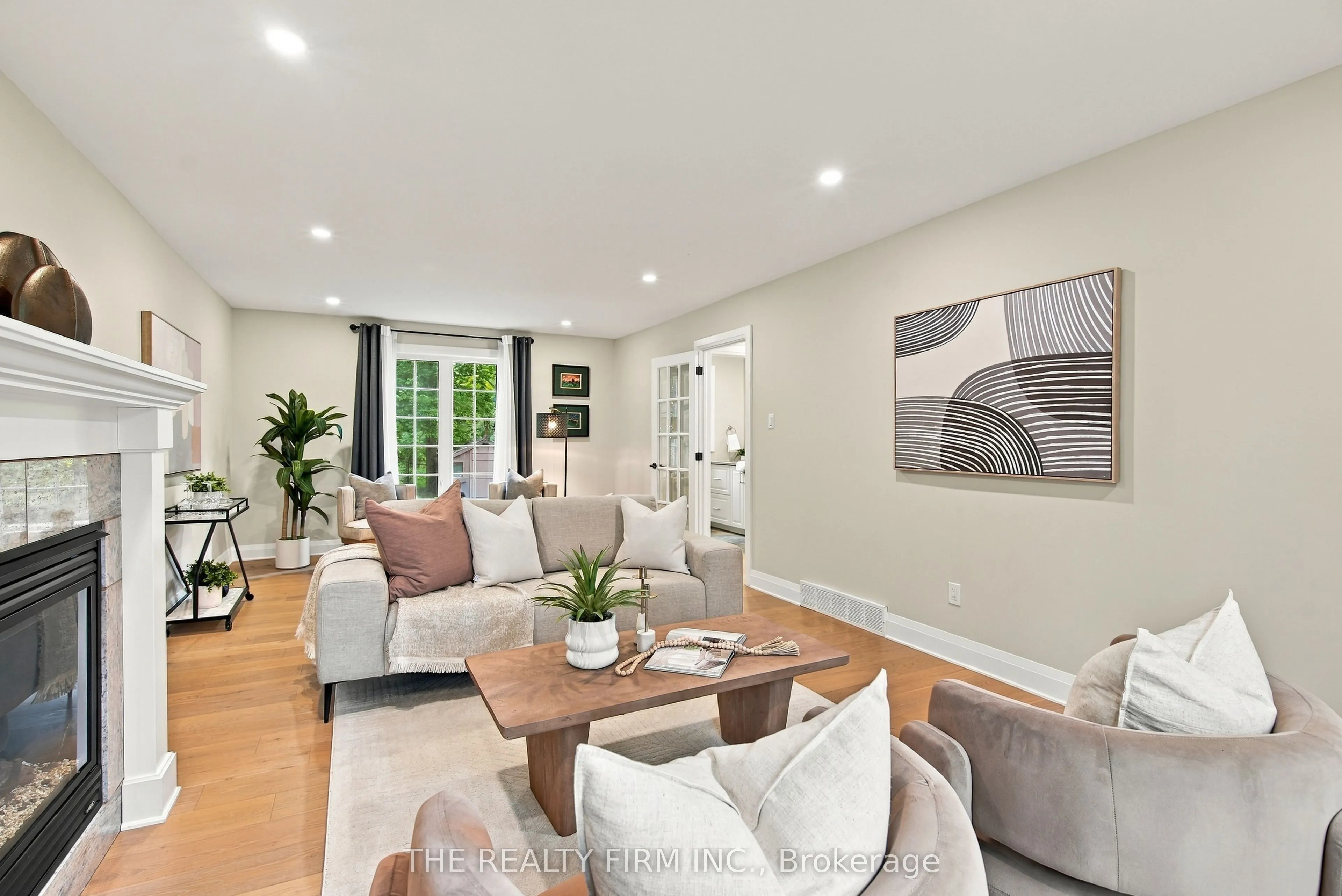 51 HAMPTON Crescent