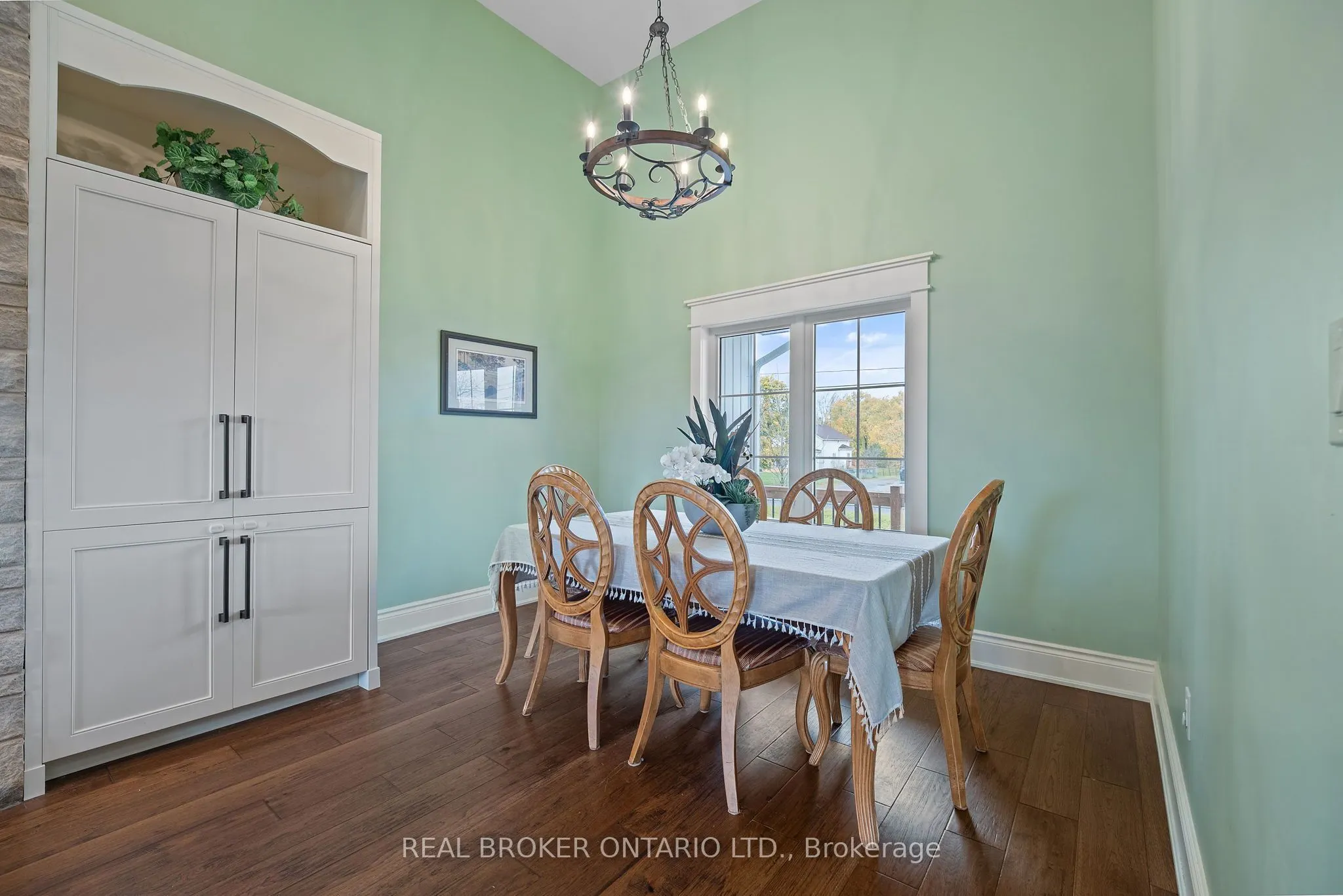 3809 Netherby Road