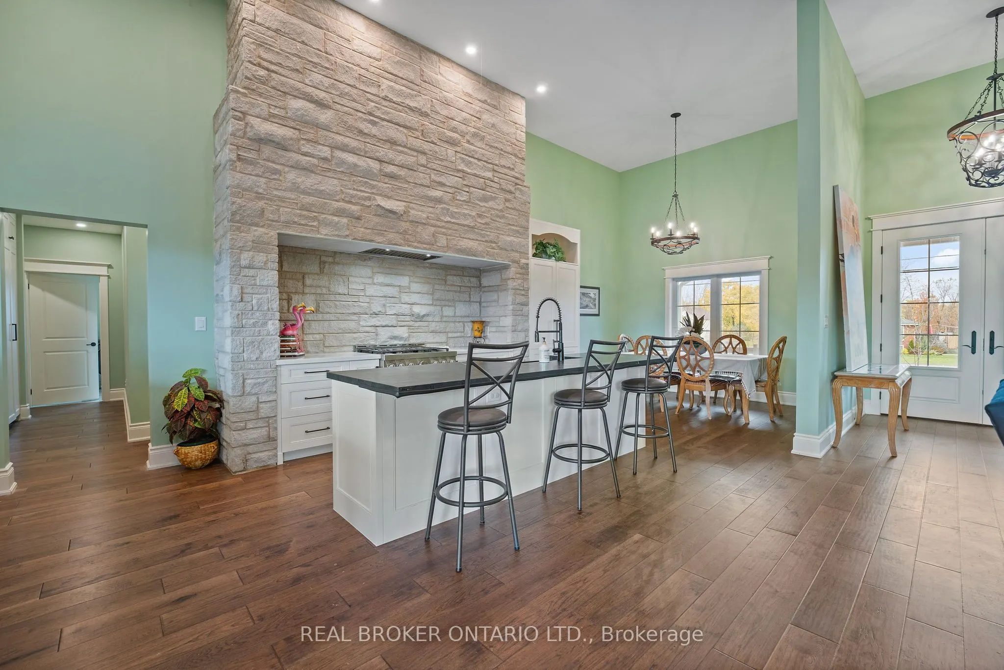 3809 Netherby Road