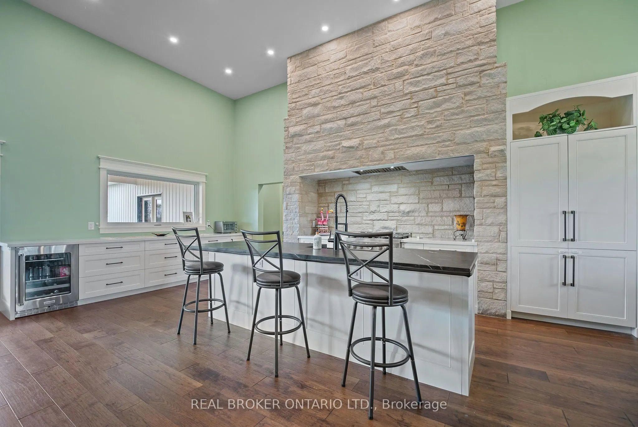 3809 Netherby Road