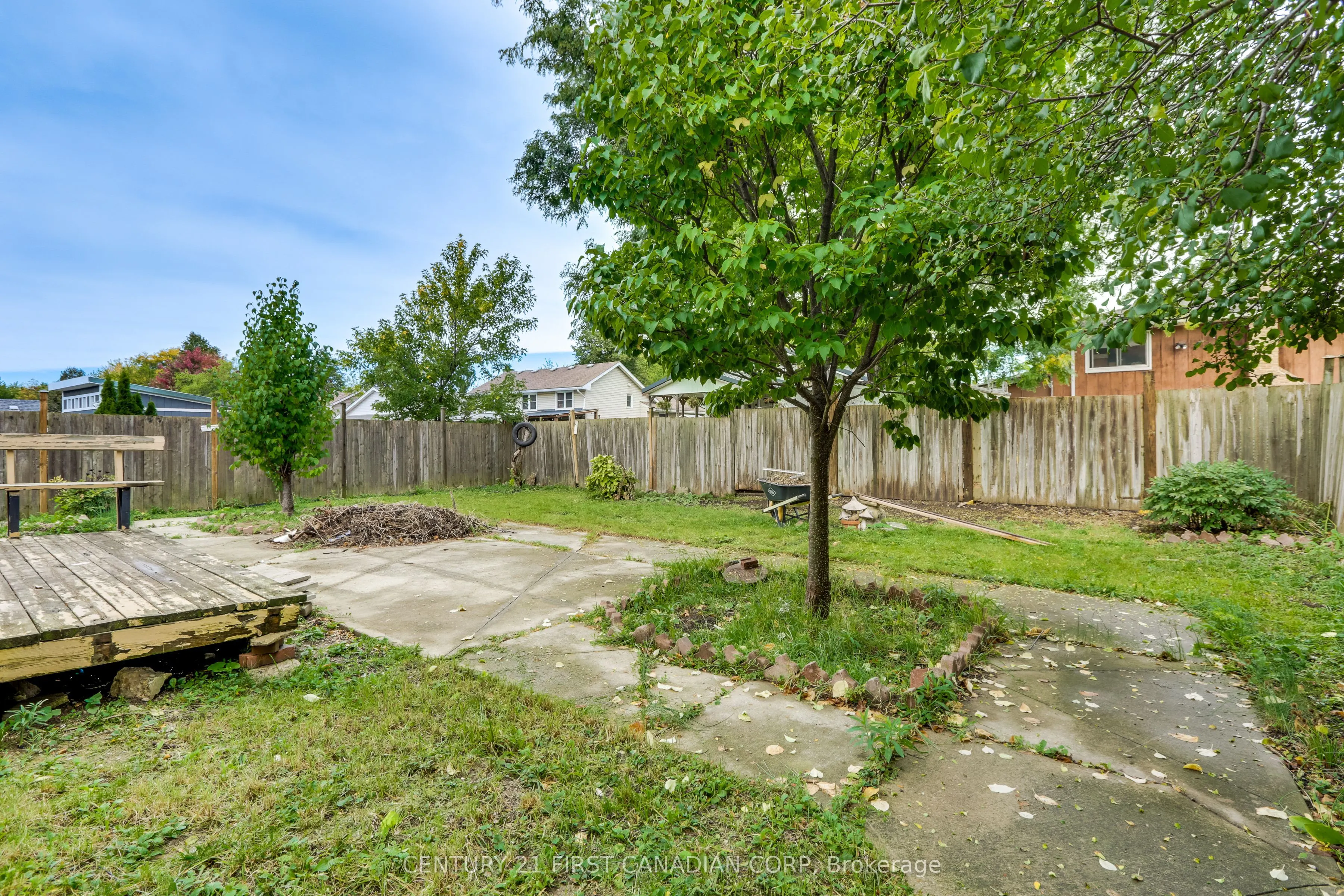 63 Renny Crescent #MAIN
