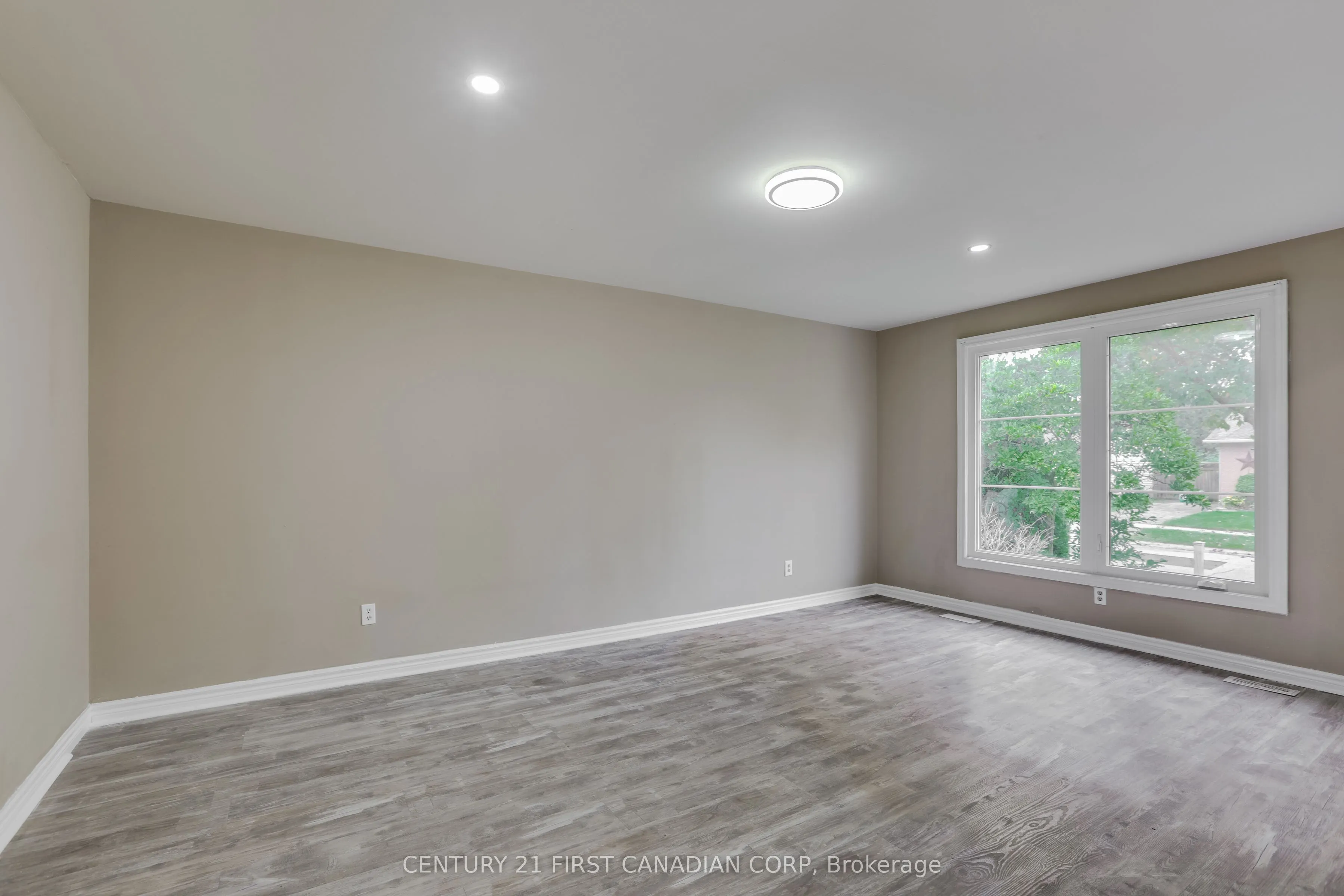 63 Renny Crescent #MAIN