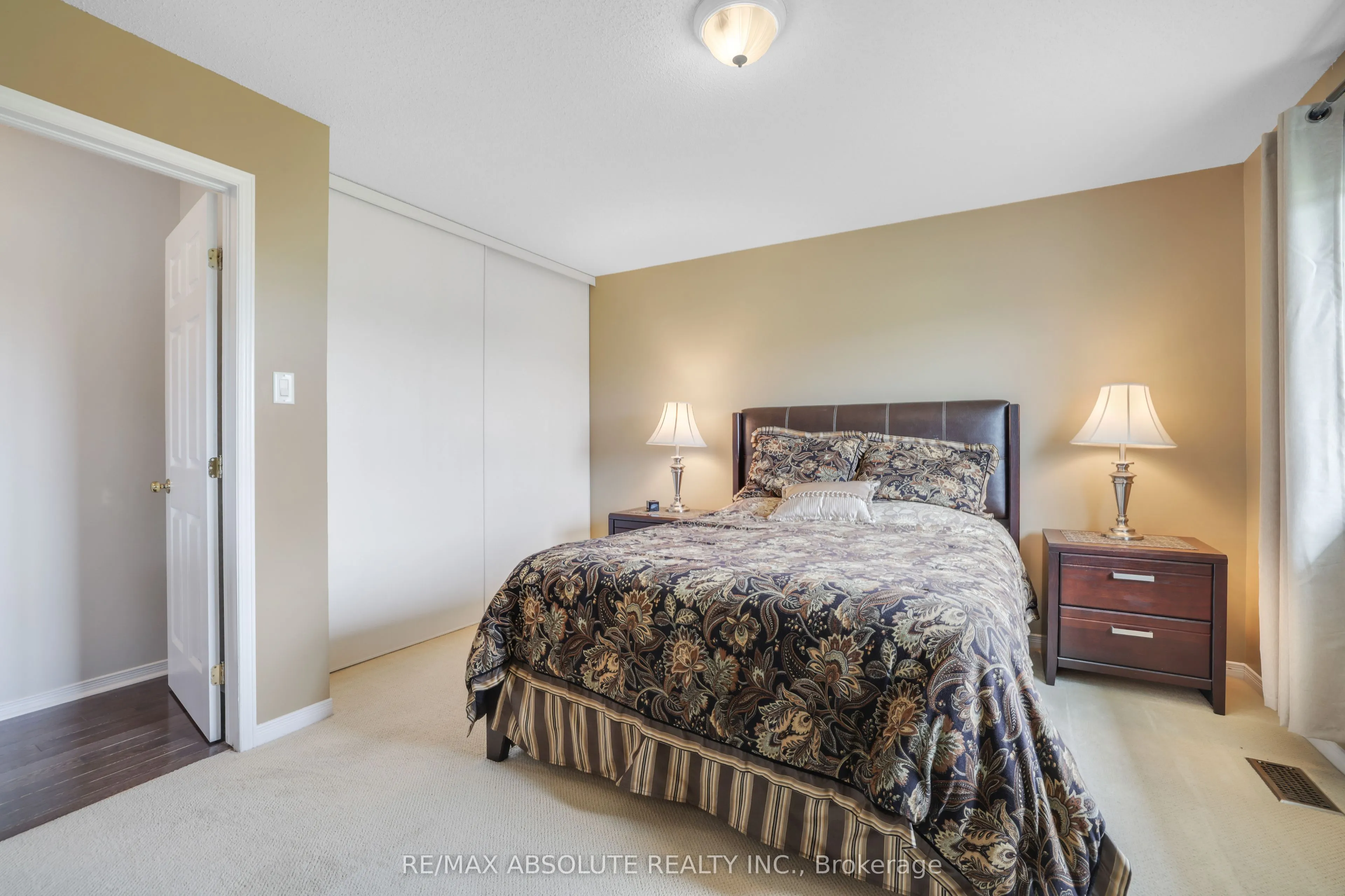 14 Riley Crescent