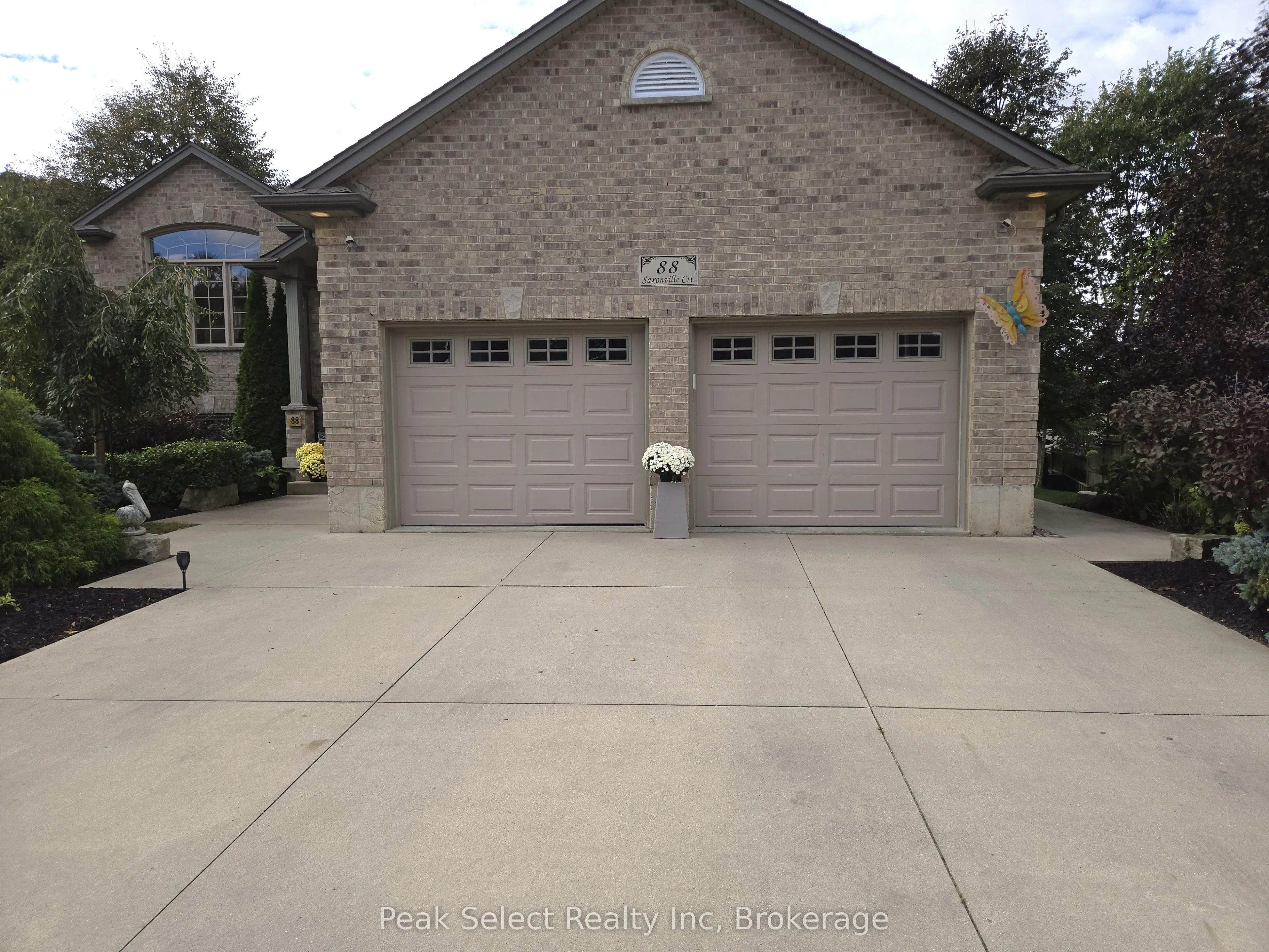 88 Saxonville Court