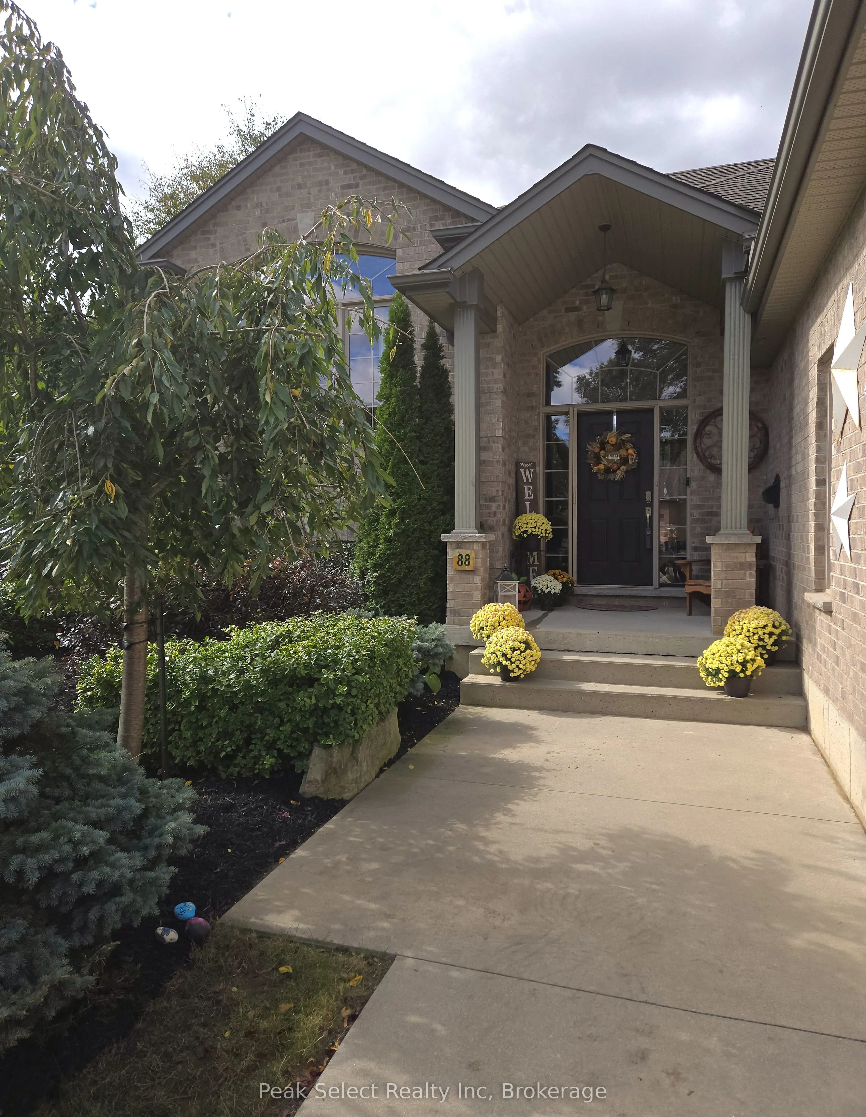 88 Saxonville Court