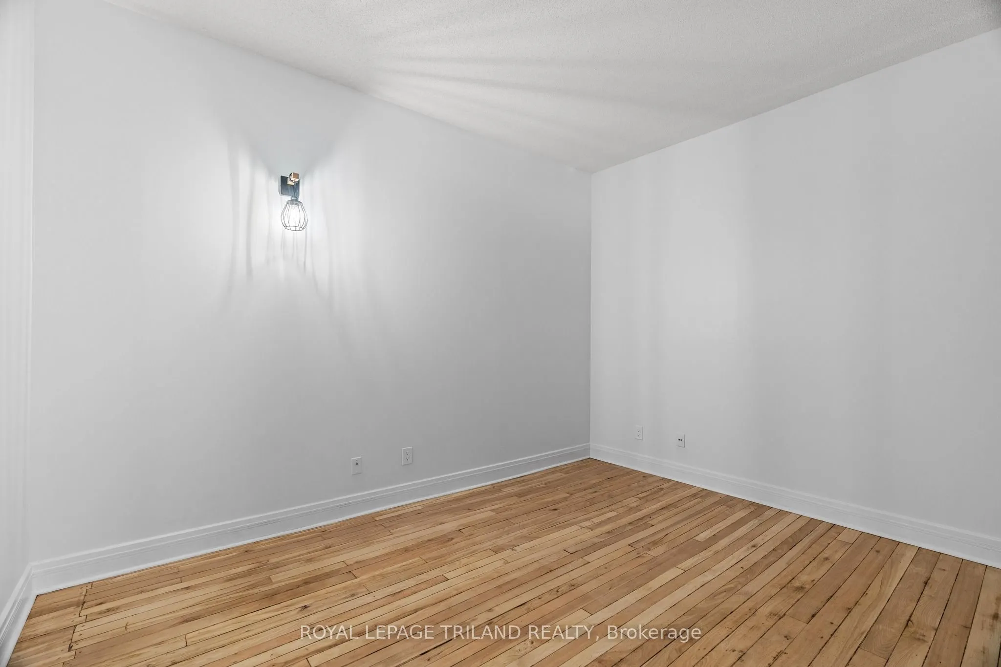 330 Clarence Street #506
