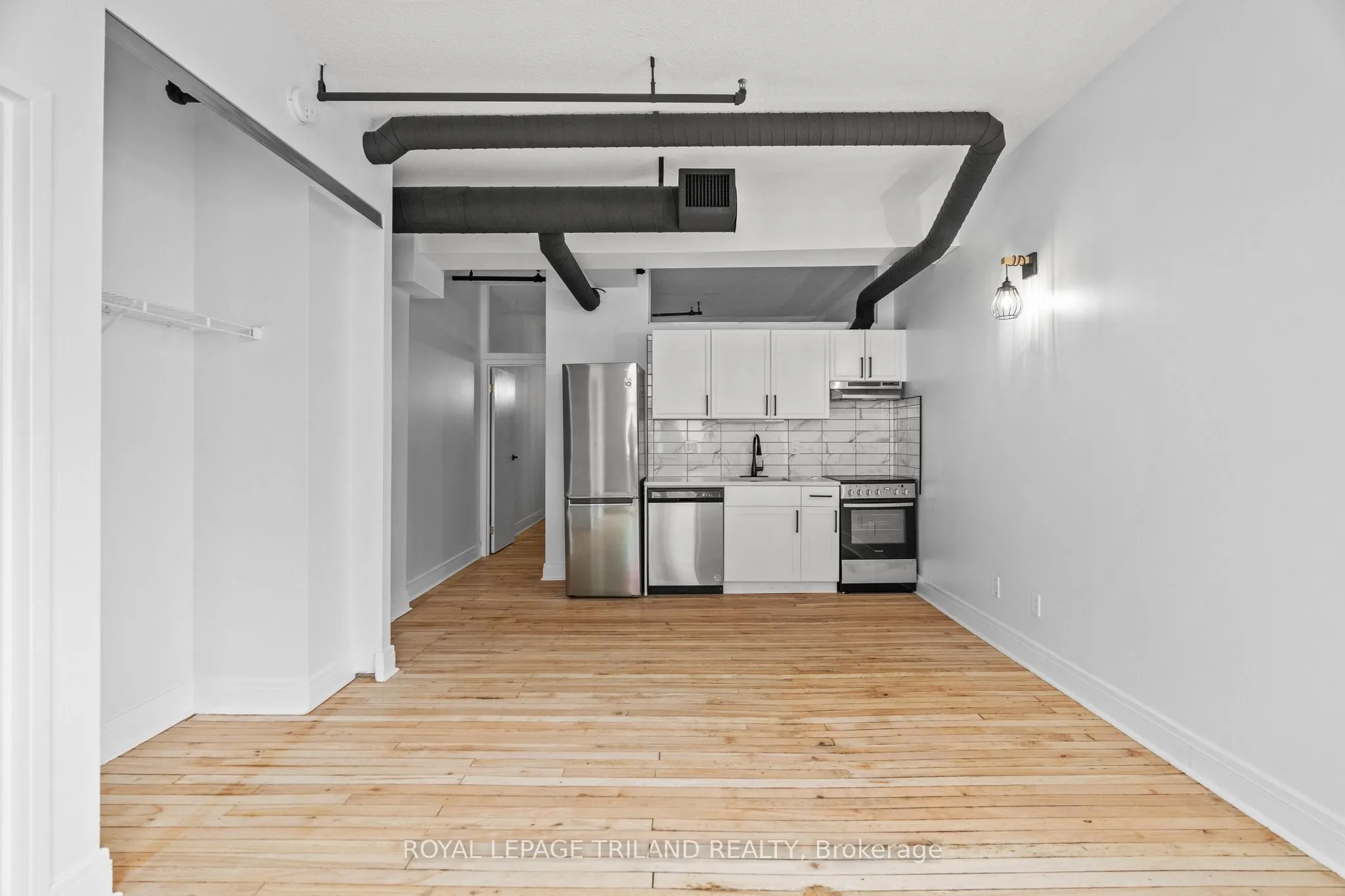 330 Clarence Street #506