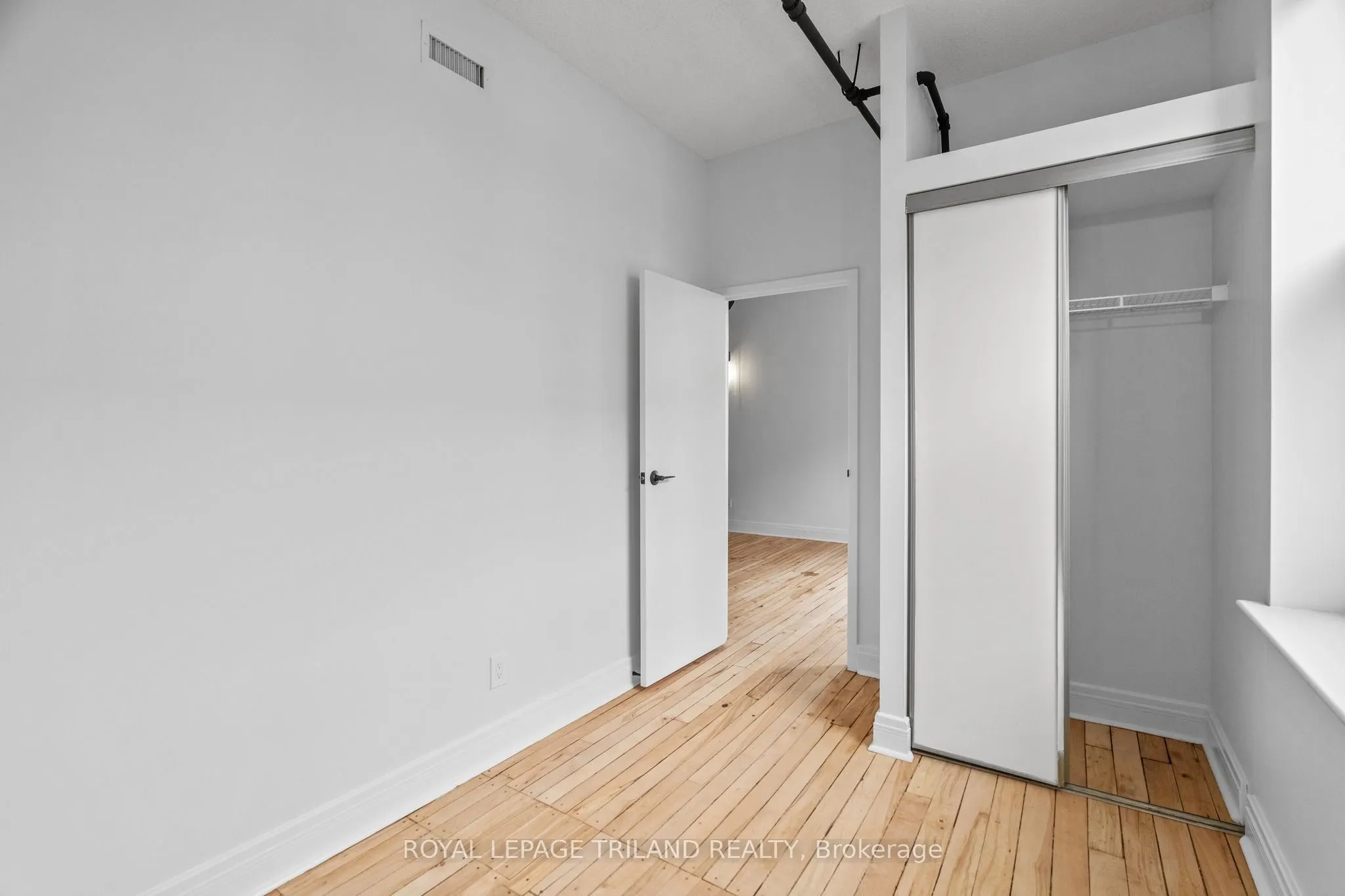 330 Clarence Street #506