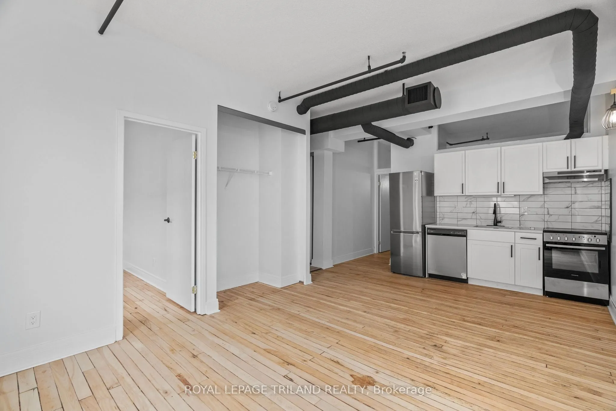 330 Clarence Street #506