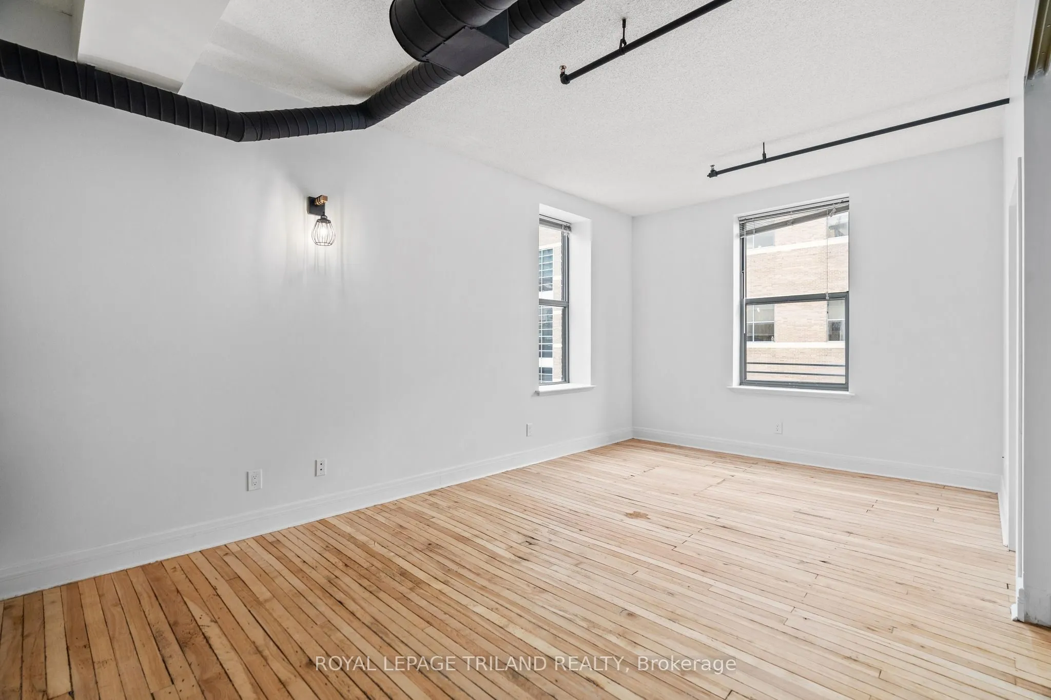 330 Clarence Street #506
