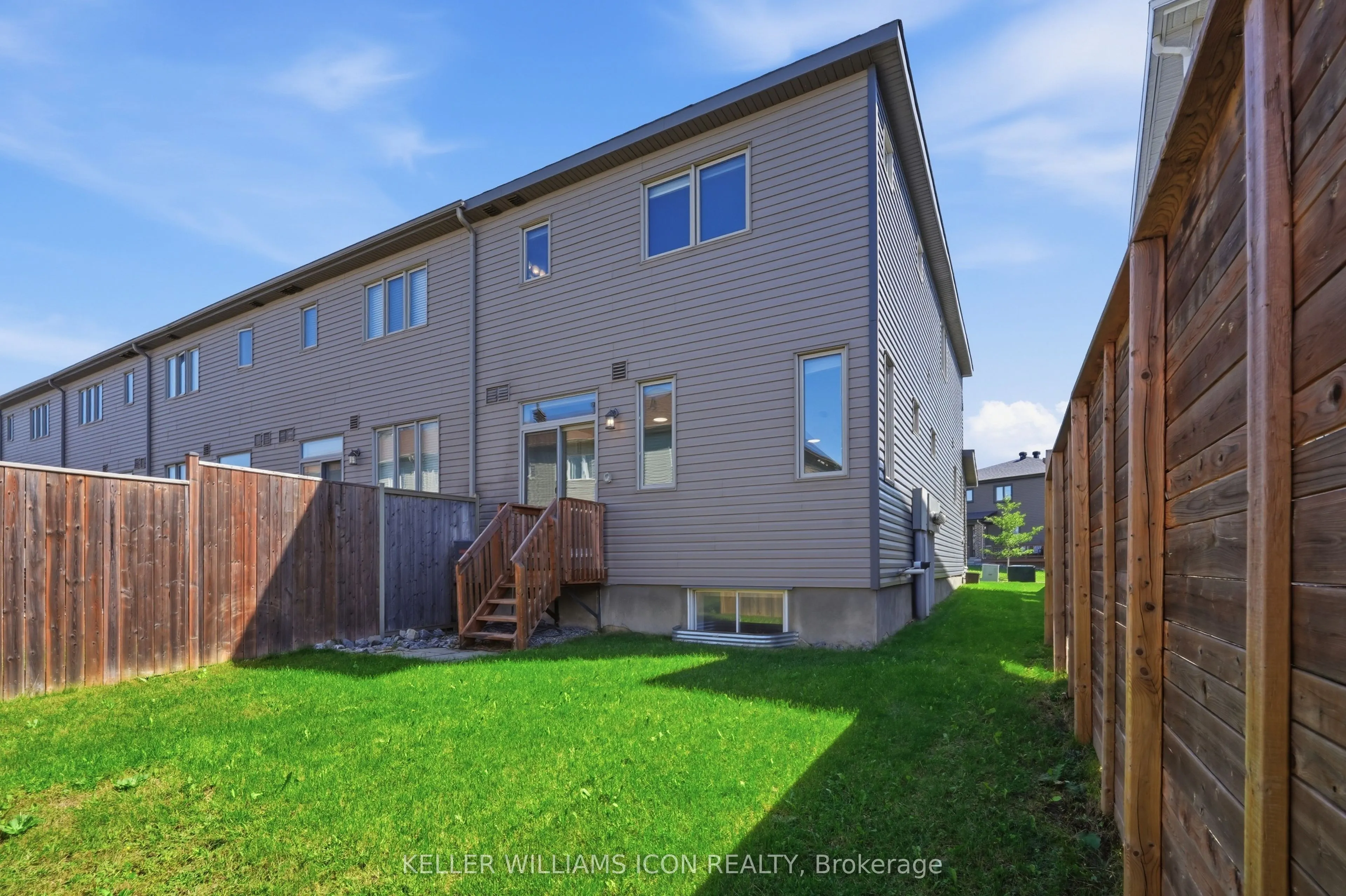 235 Bandelier Way