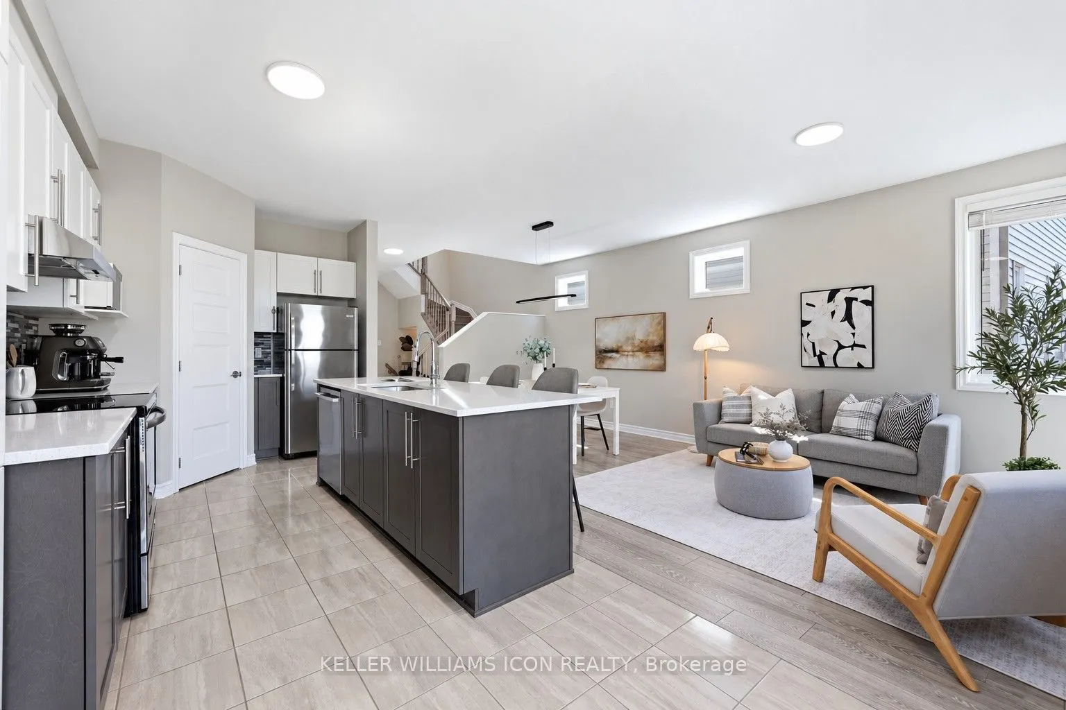 235 Bandelier Way