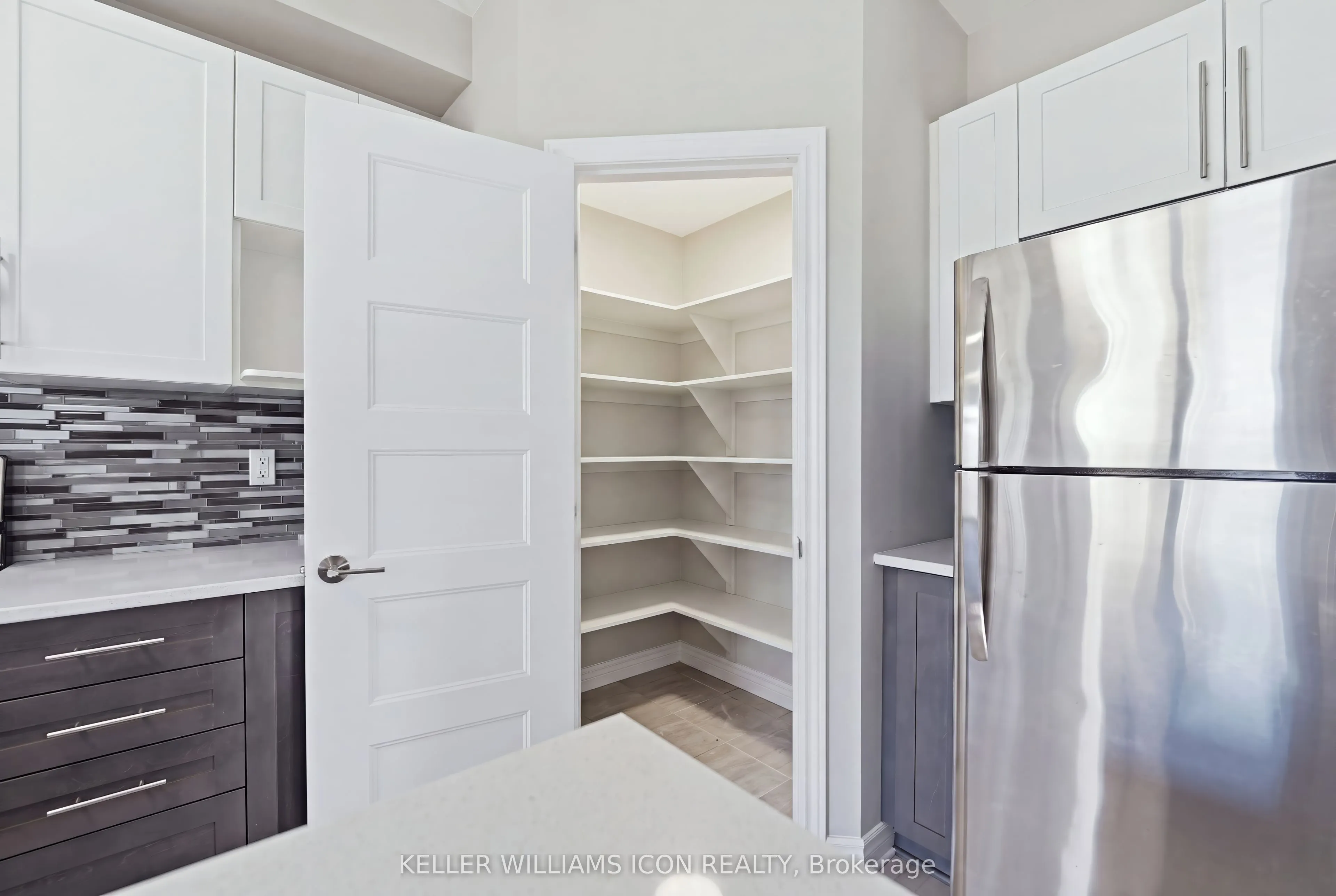 235 Bandelier Way
