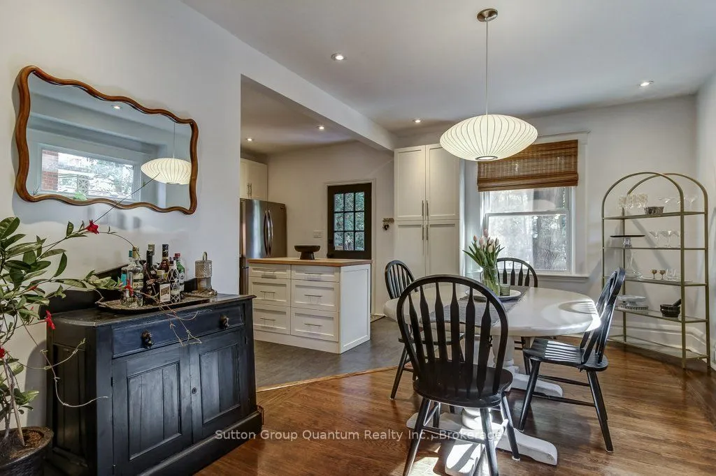 43 Rosslyn Avenue S