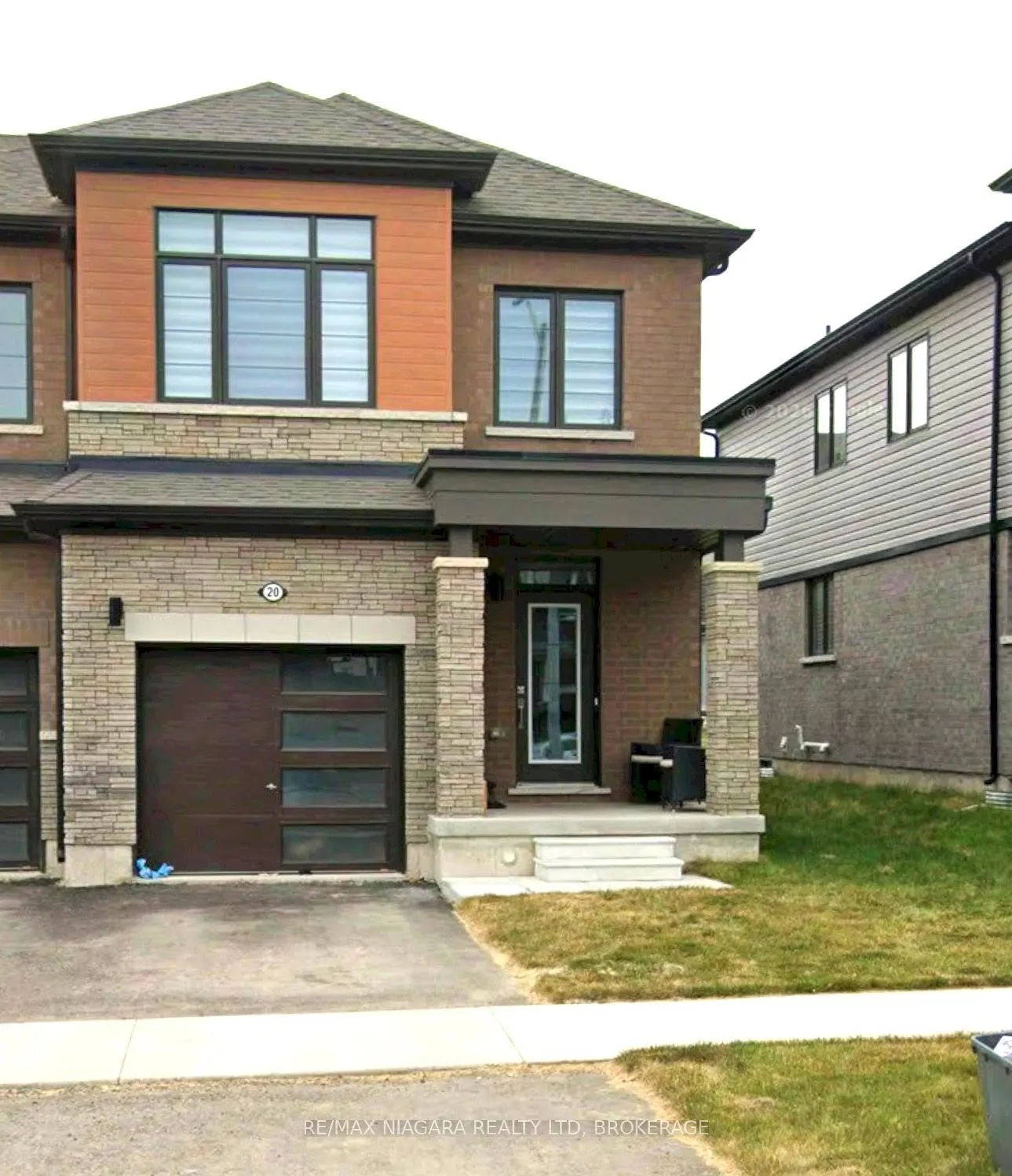 20 Velvet Way