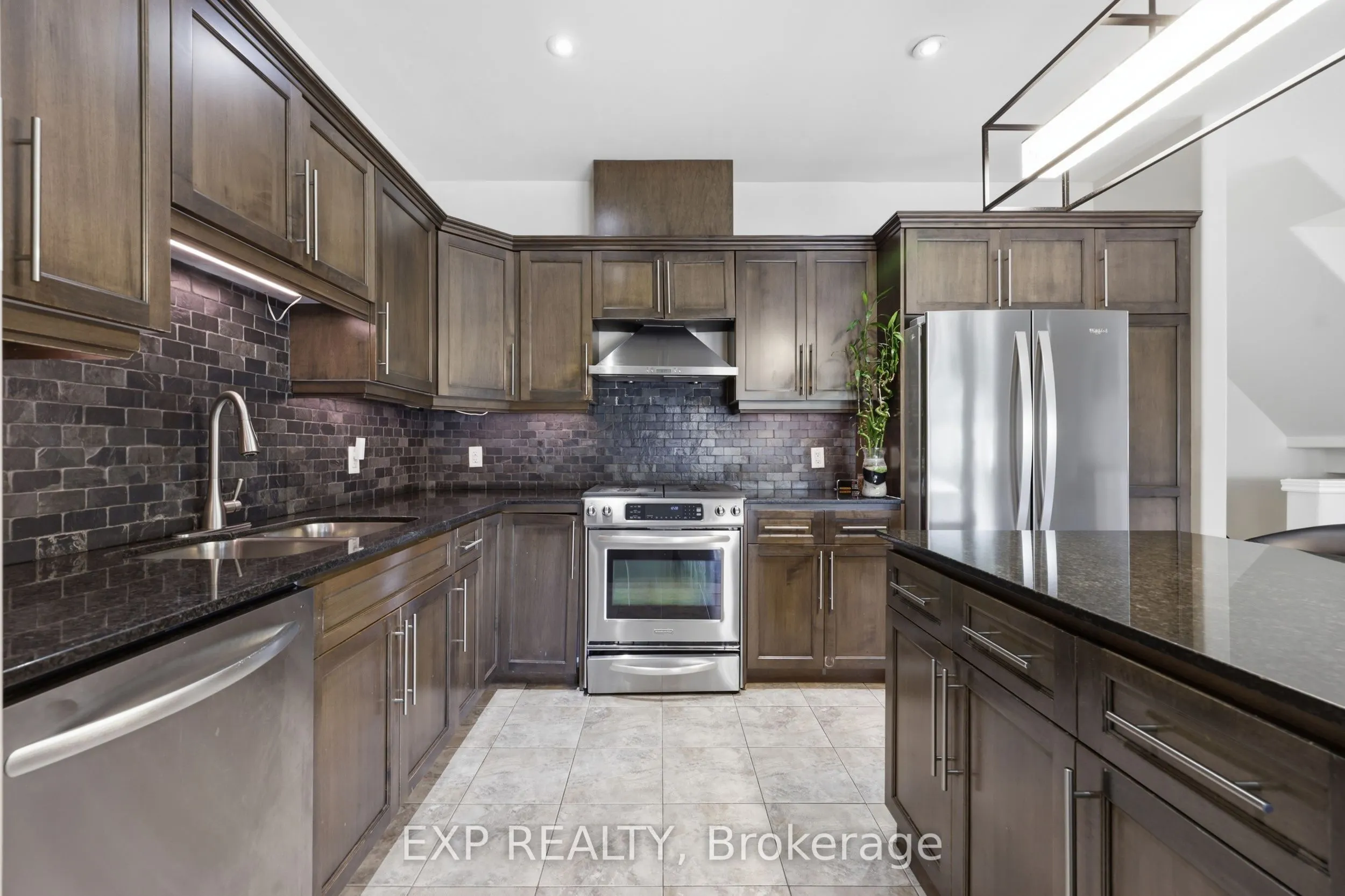 665 Greenhill Avenue E