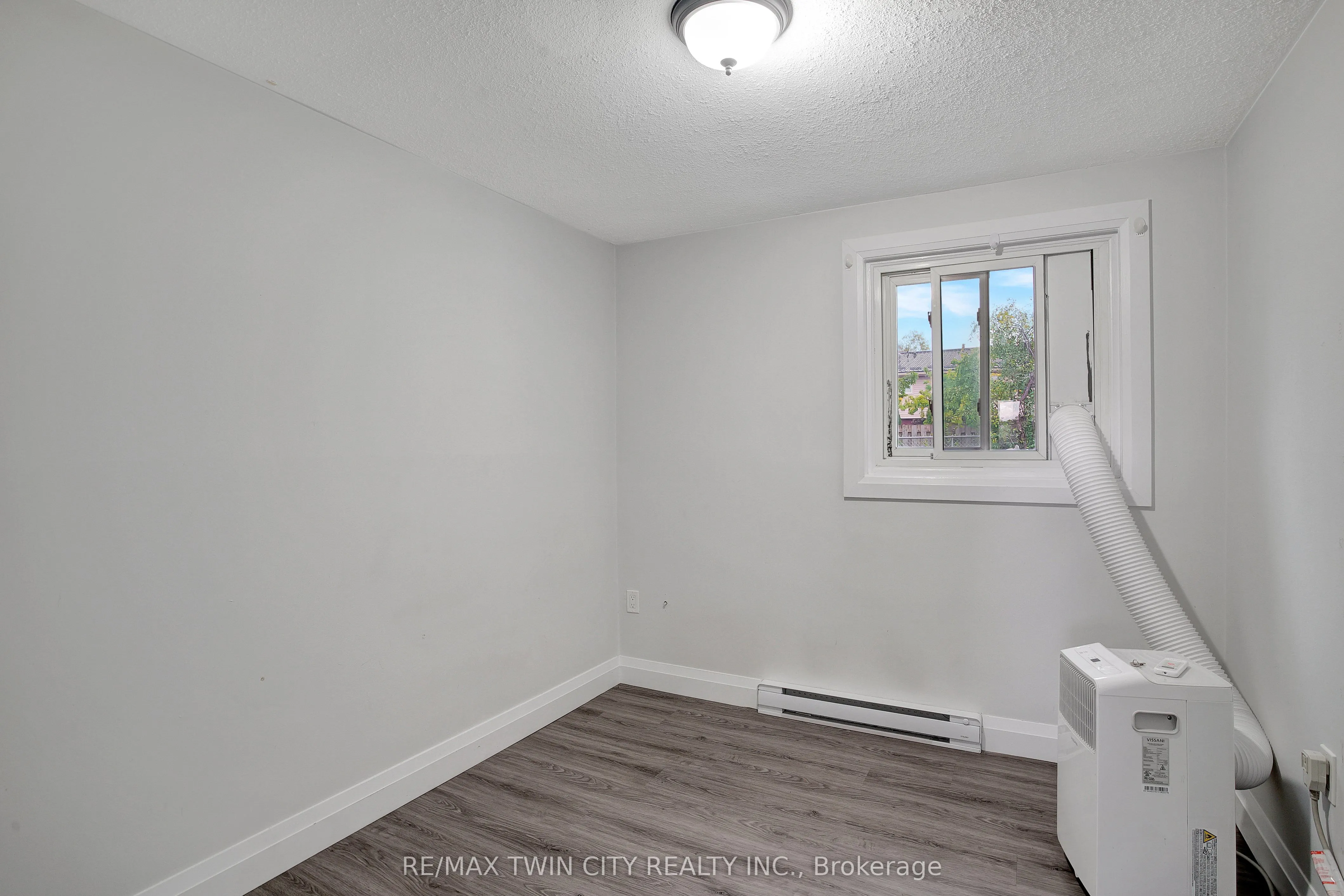162 Jansen Avenue #25