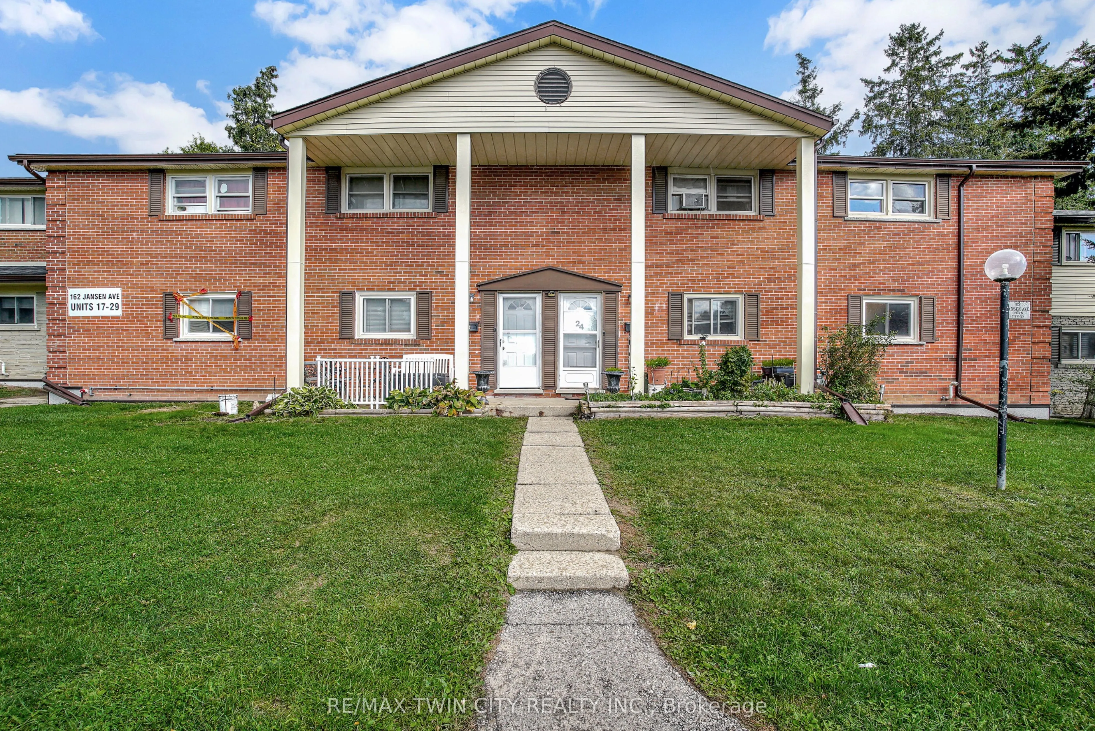 162 Jansen Avenue #25