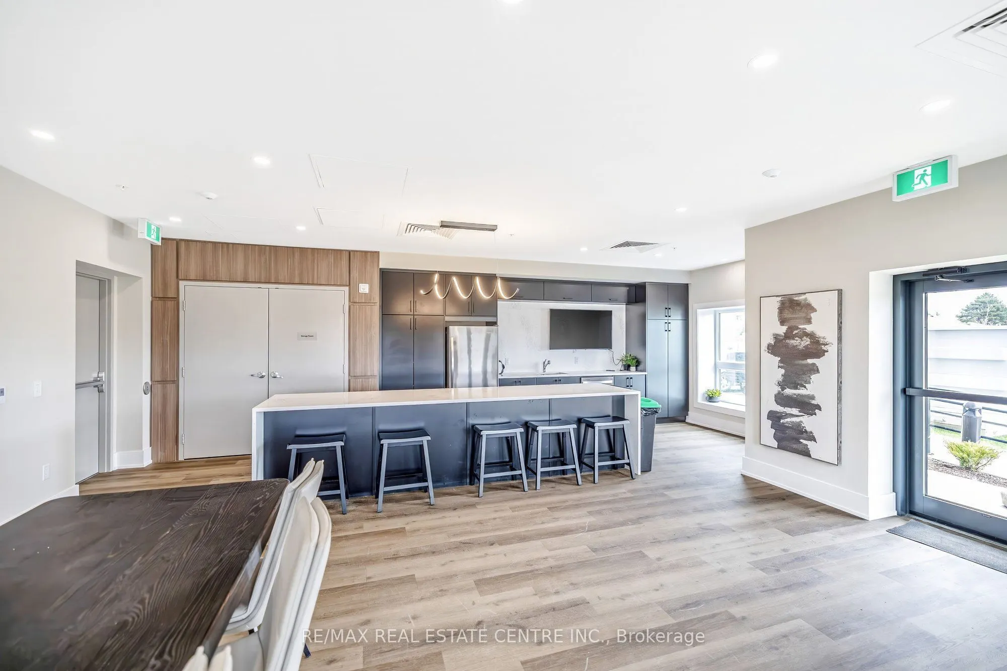 1000 Lackner Place #106