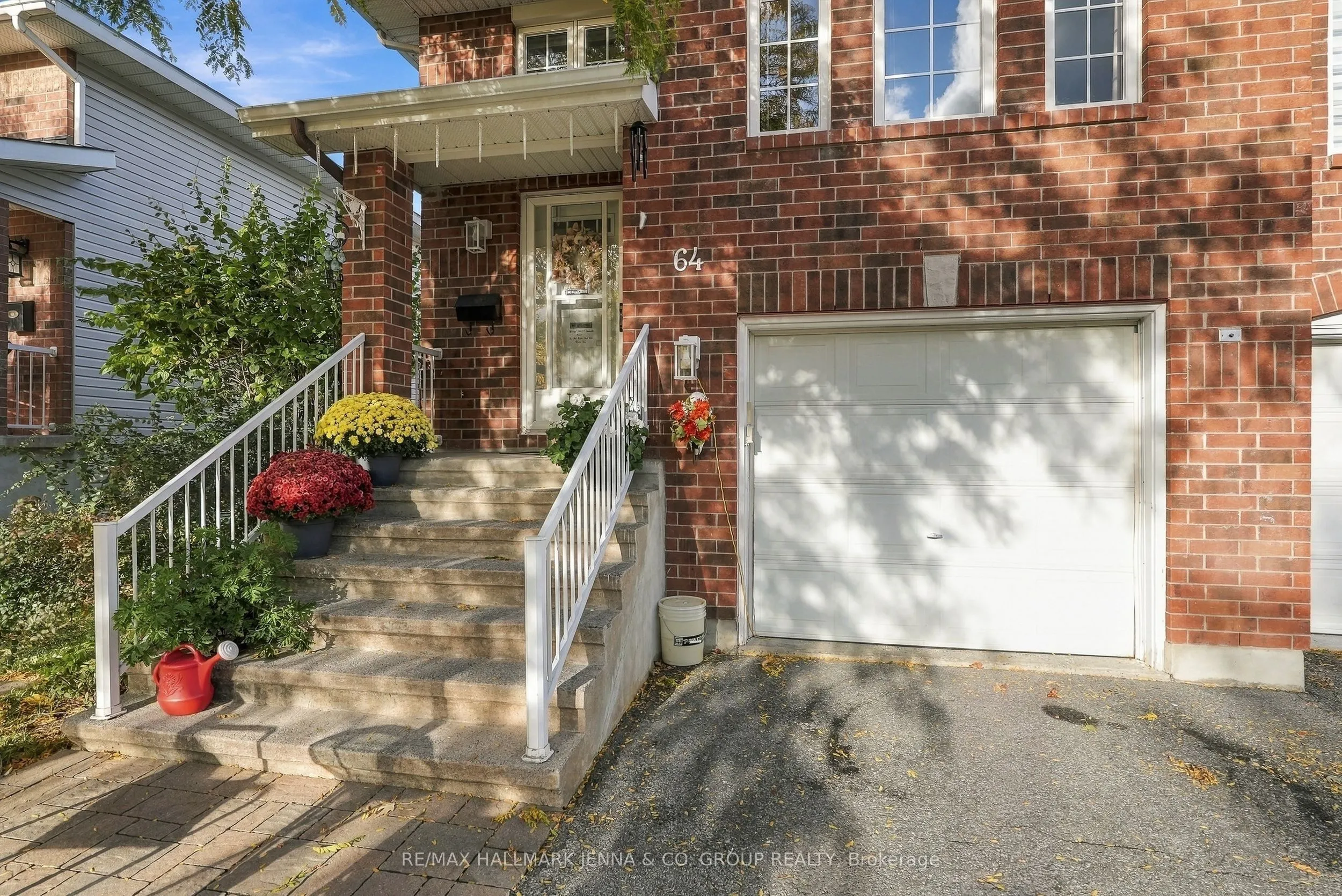 64 Whalings Circle