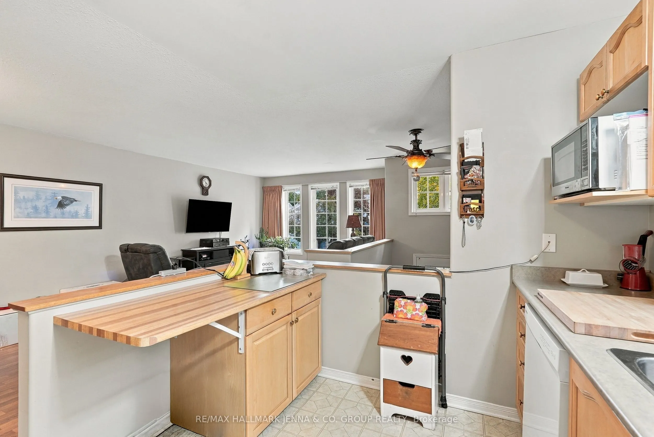 64 Whalings Circle
