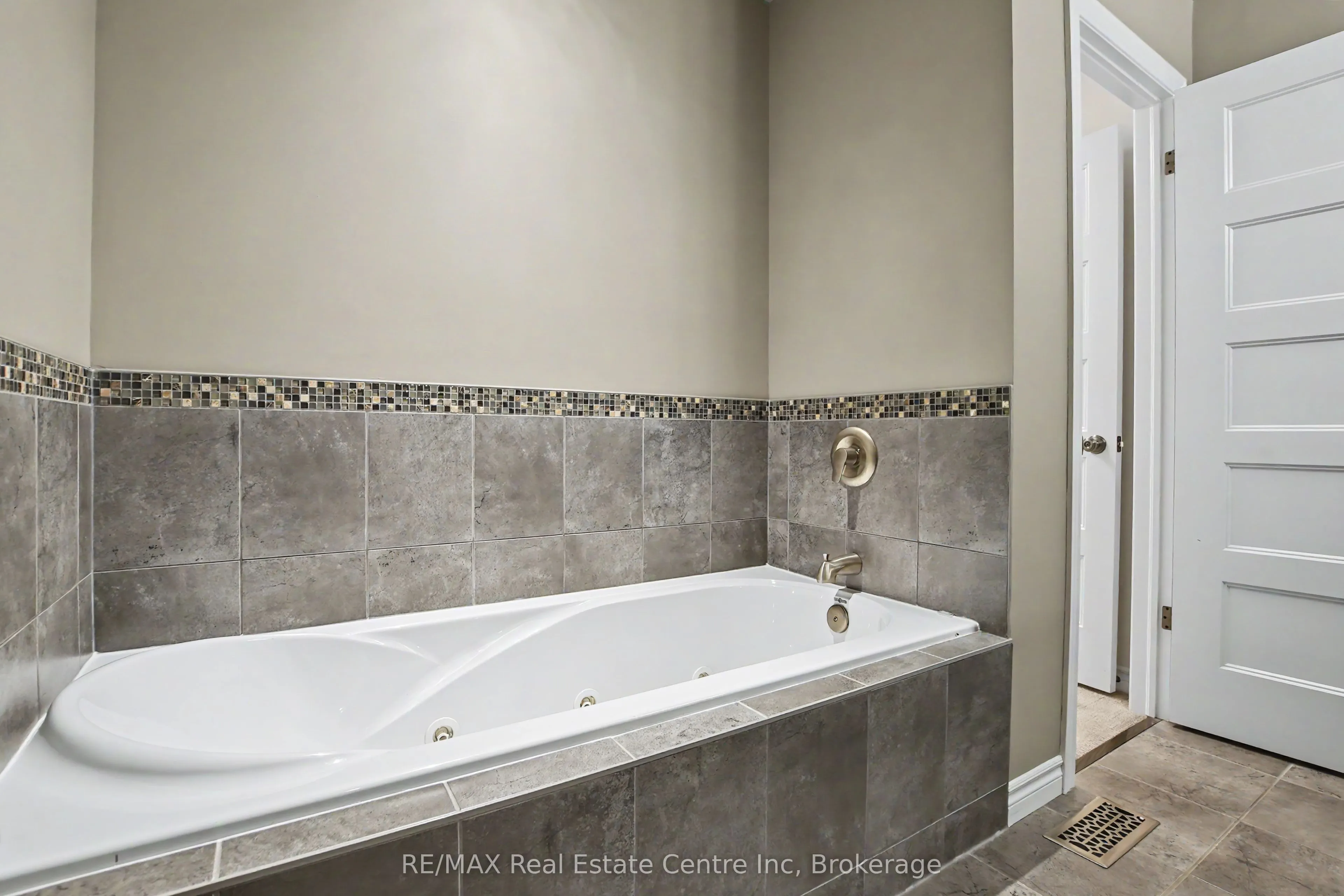 167 Arkell Road #15