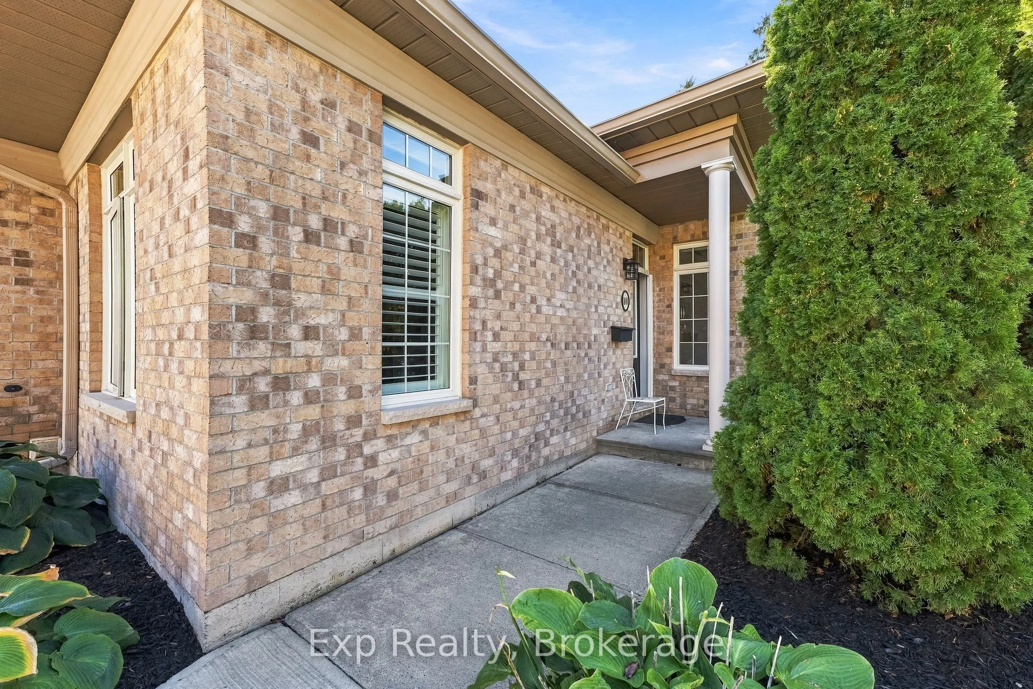 120 University Avenue E #101