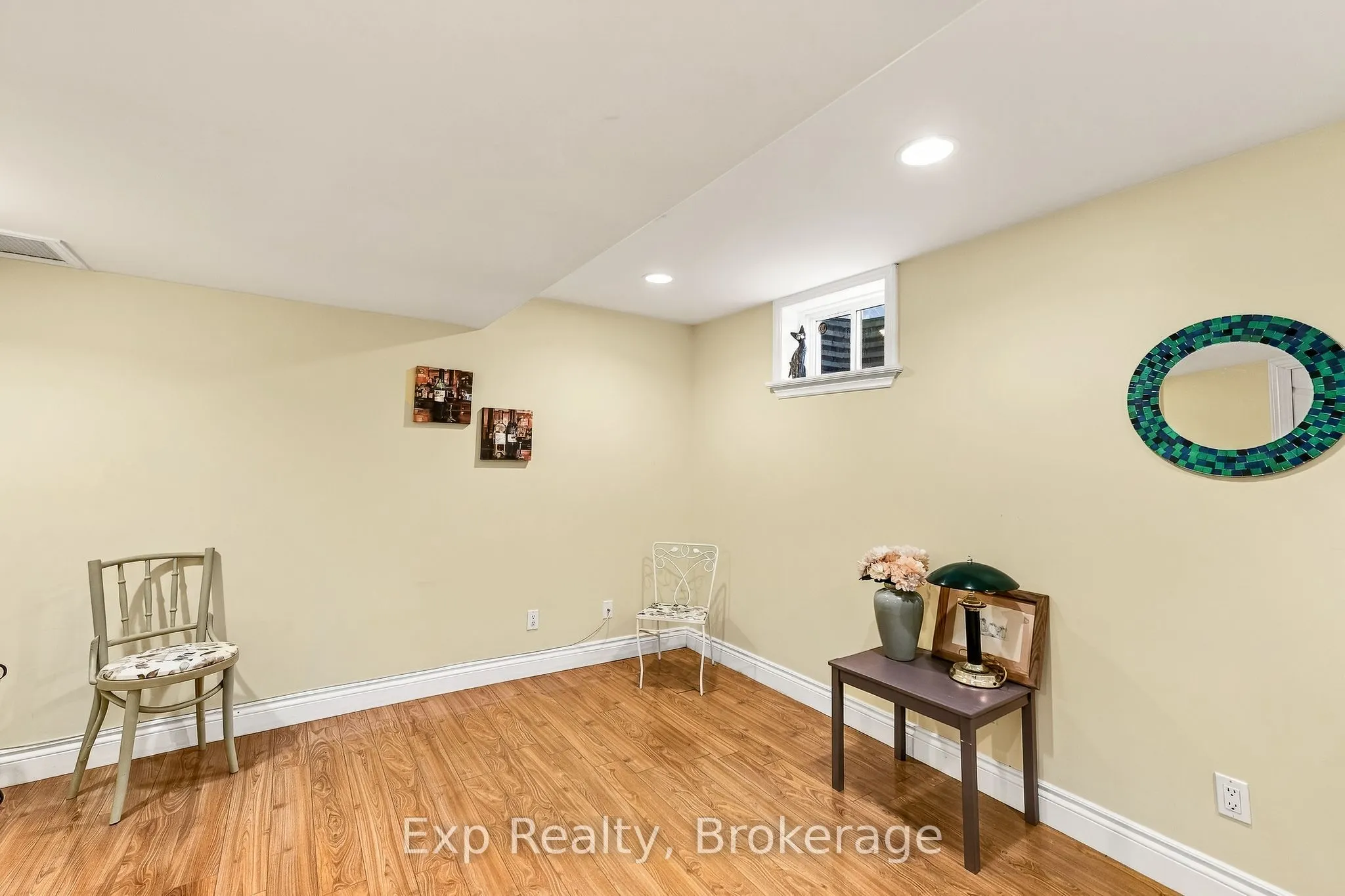 120 University Avenue E #101