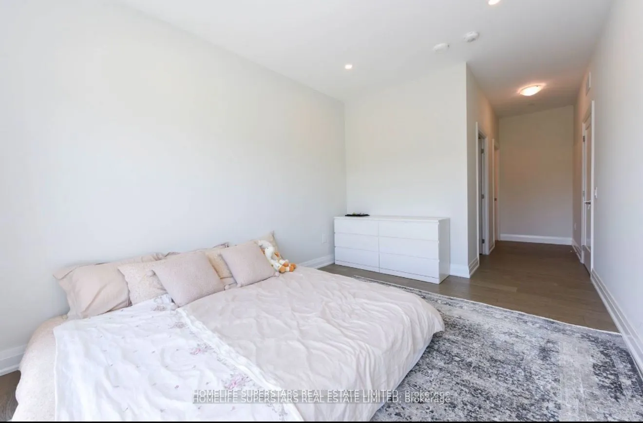 71 WYNDHAM Street #403