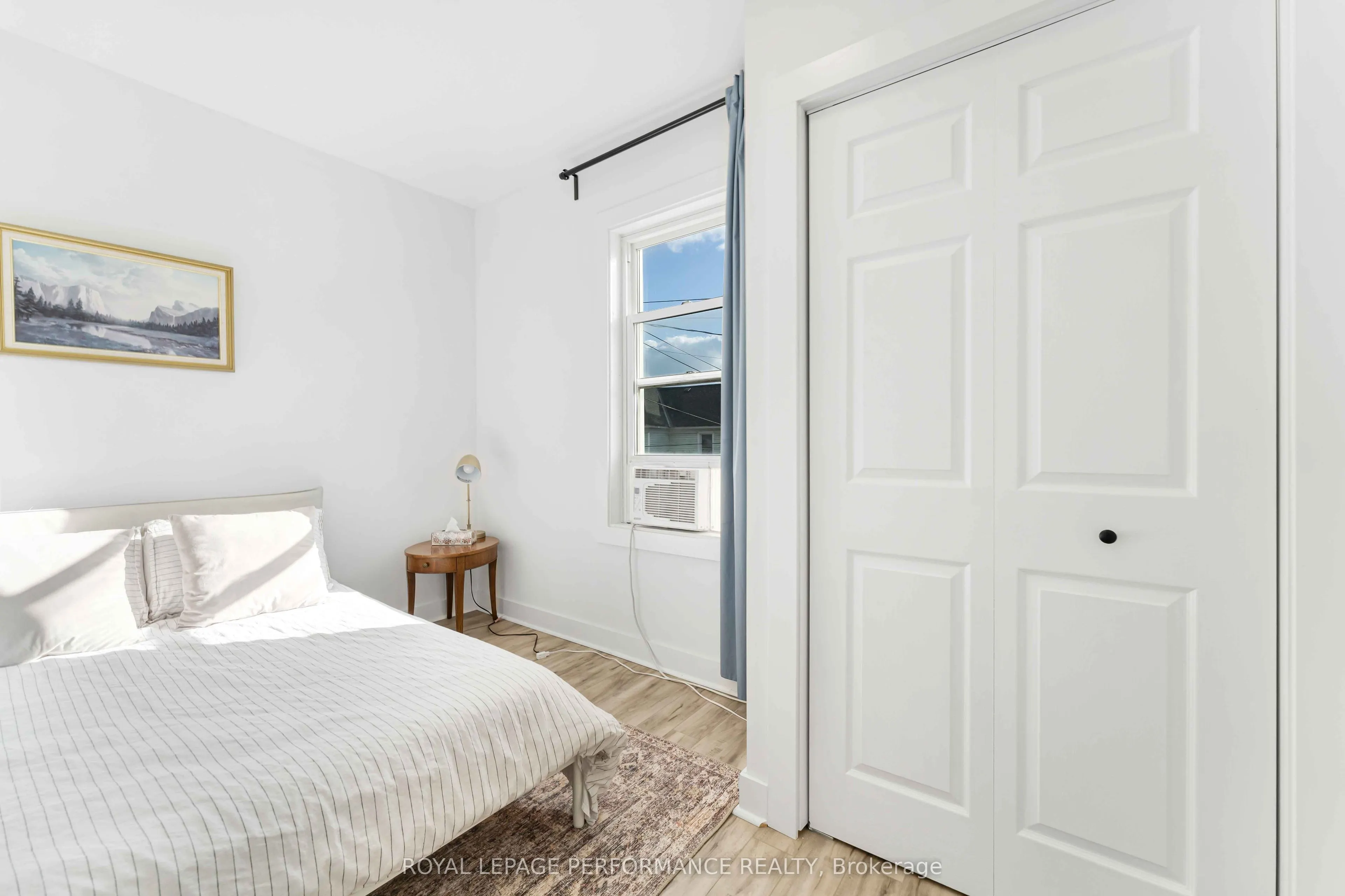 3-5 Mary Street N